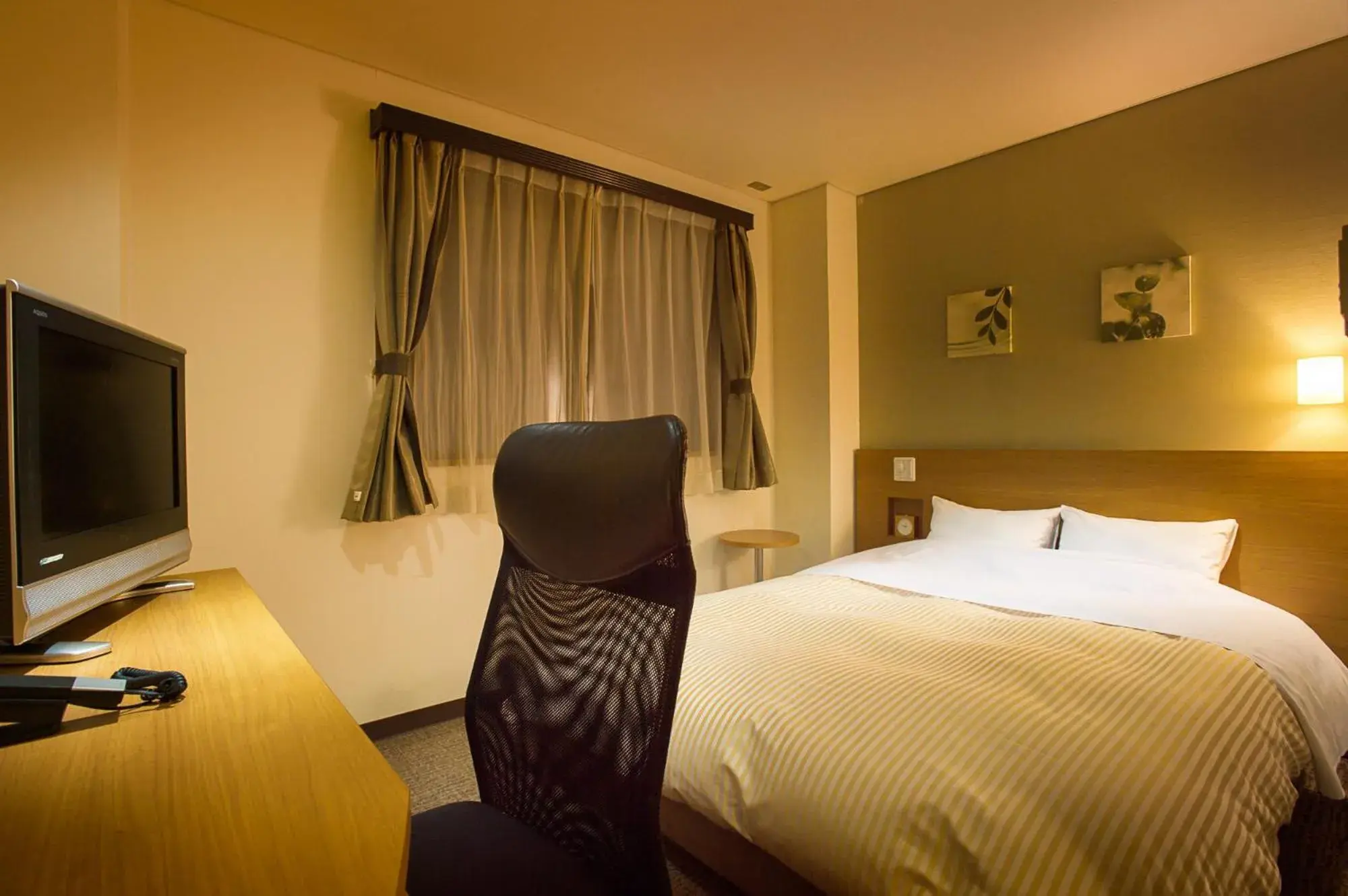 Photo of the whole room, Bed in Hotel Fuji Tatsugaoka Photo of the whole room, Bed in Hotel Fuji Tatsugaoka