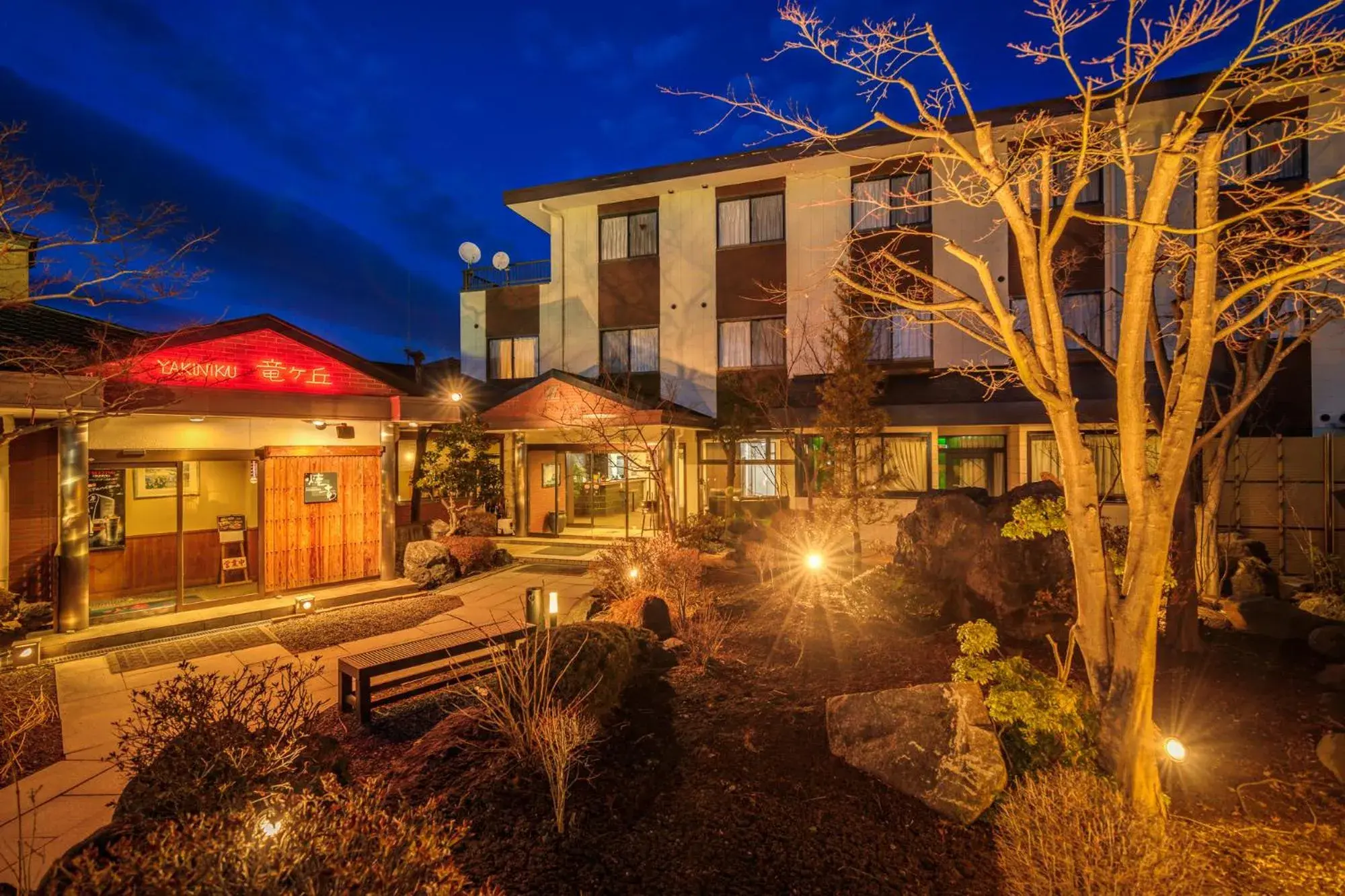 Property building in Hotel Fuji Tatsugaoka Property building in Hotel Fuji Tatsugaoka