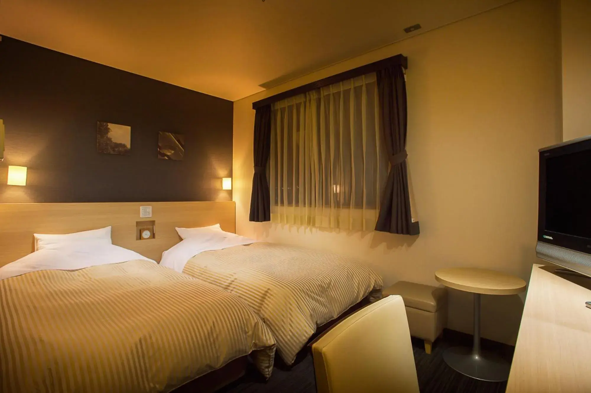 Photo of the whole room, Bed in Hotel Fuji Tatsugaoka Photo of the whole room, Bed in Hotel Fuji Tatsugaoka