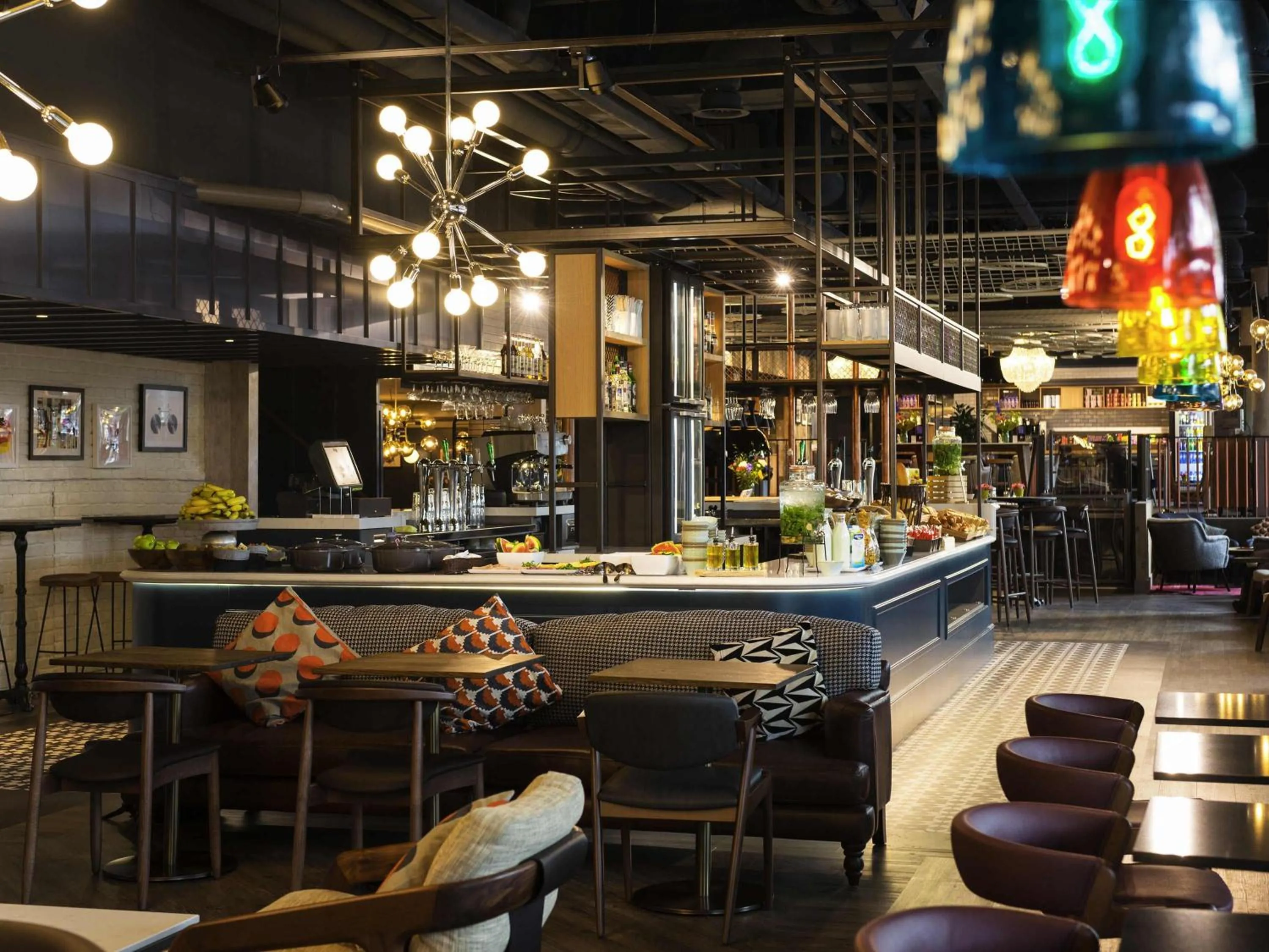 Lounge or bar in ibis Amsterdam Centre