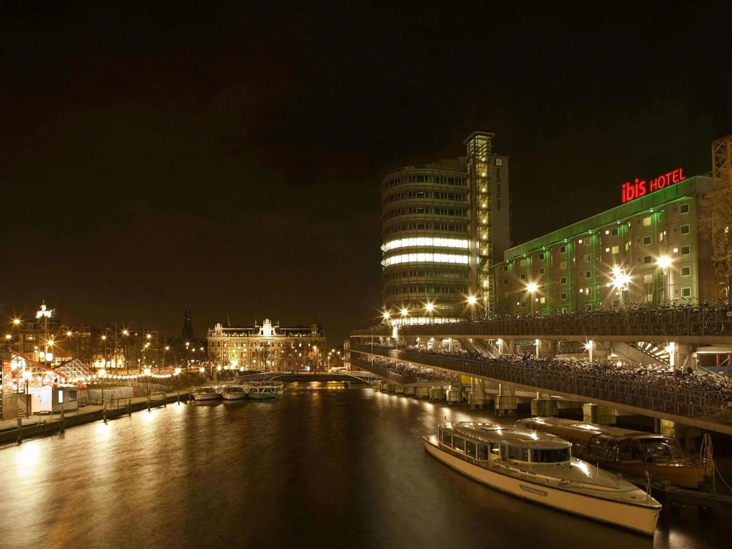 Property building in ibis Amsterdam Centre Property building in ibis Amsterdam Centre