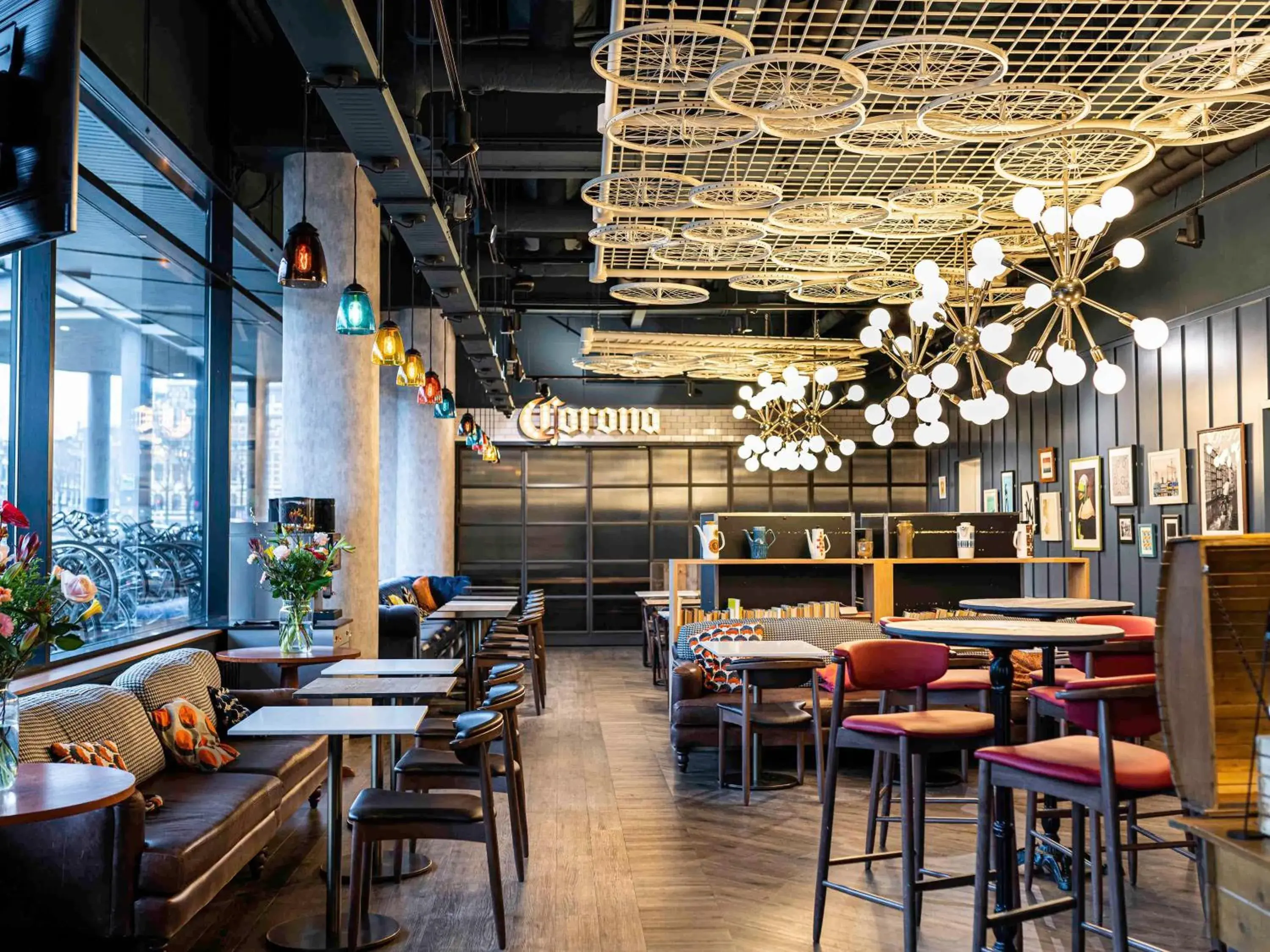 Restaurant/places to eat in ibis Amsterdam Centre Restaurant/places to eat in ibis Amsterdam Centre