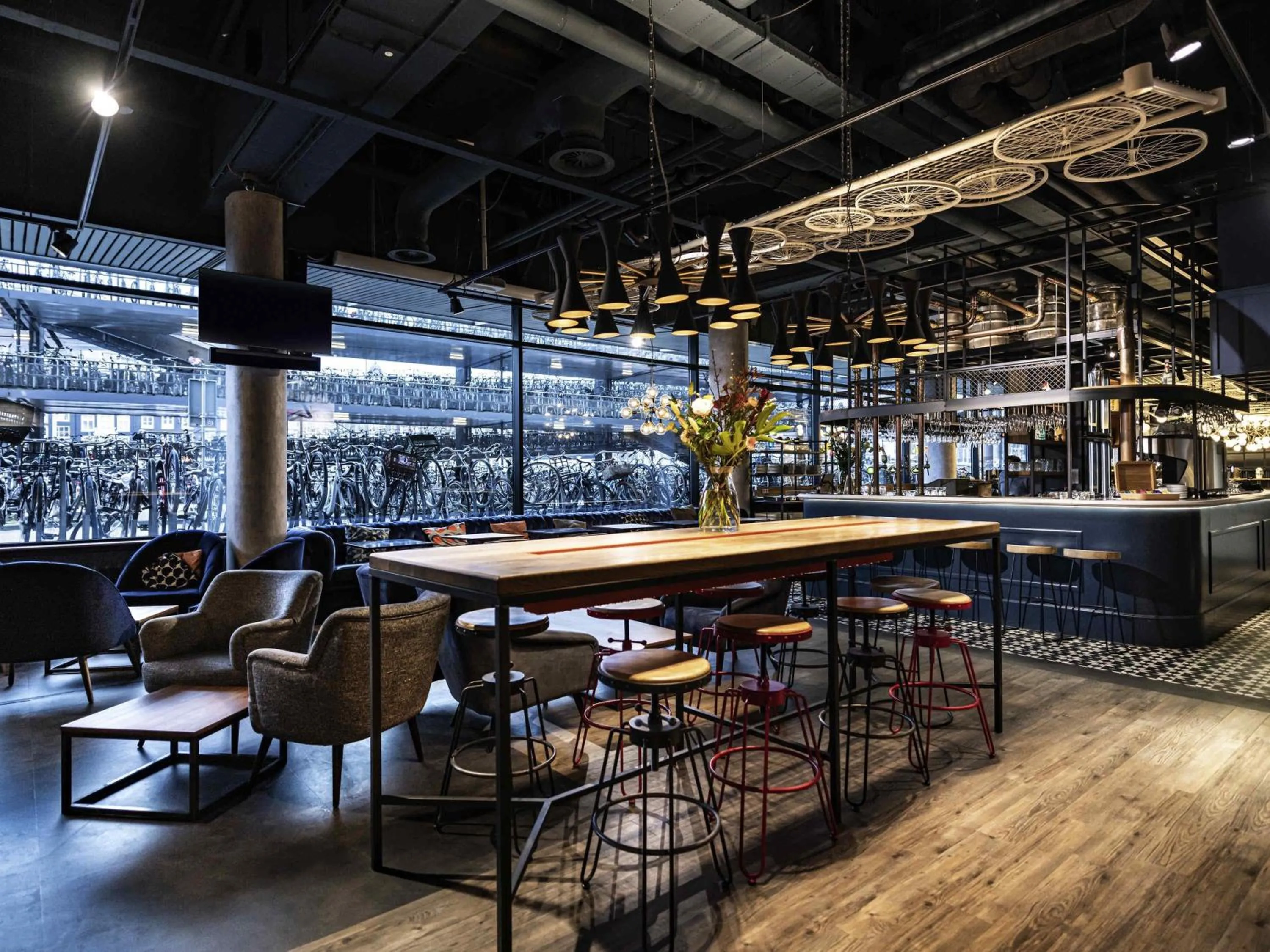 Lounge or bar in ibis Amsterdam Centre