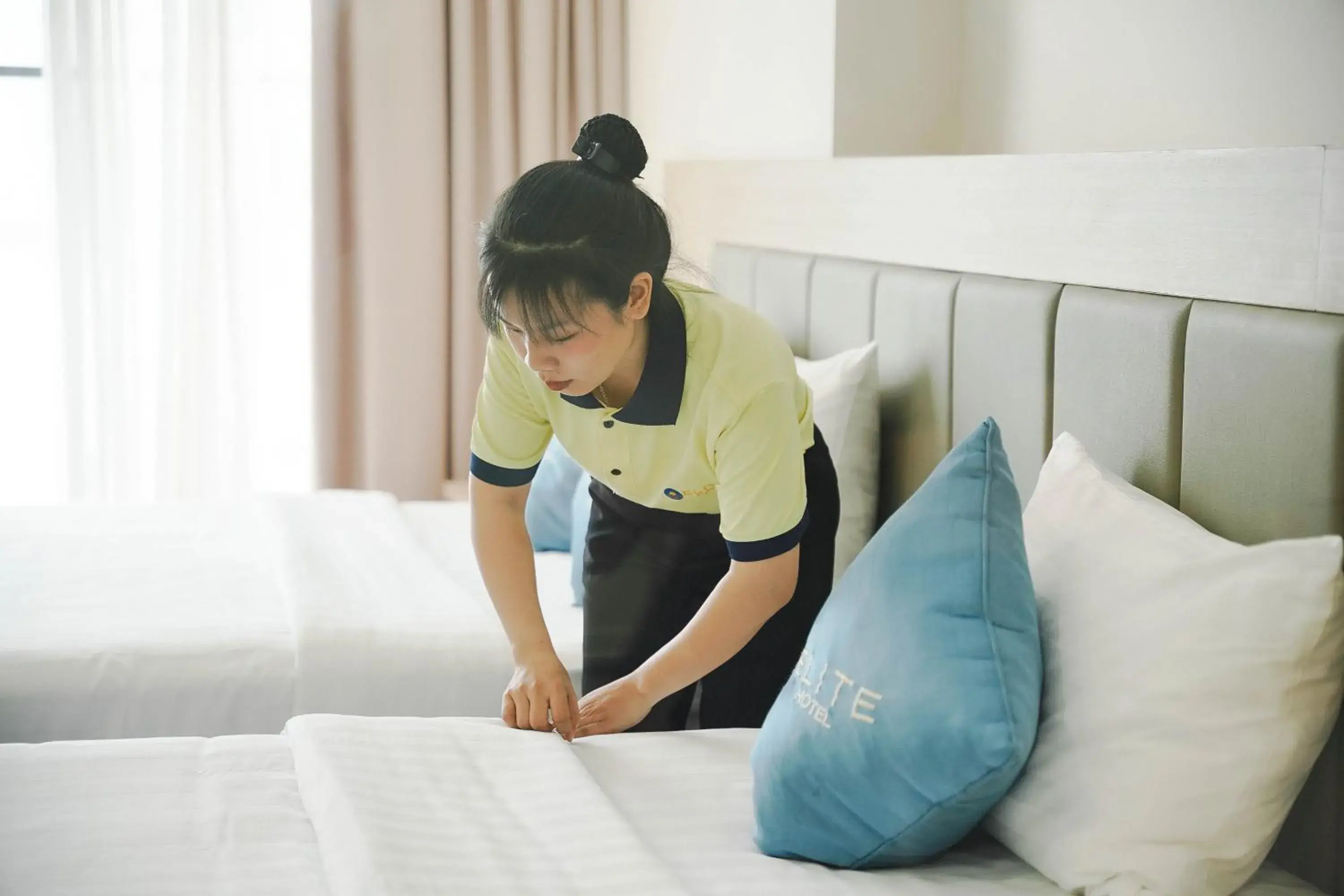 Property building, Bed in Elite Hotel Nha Trang Property building, Bed in Elite Hotel Nha Trang