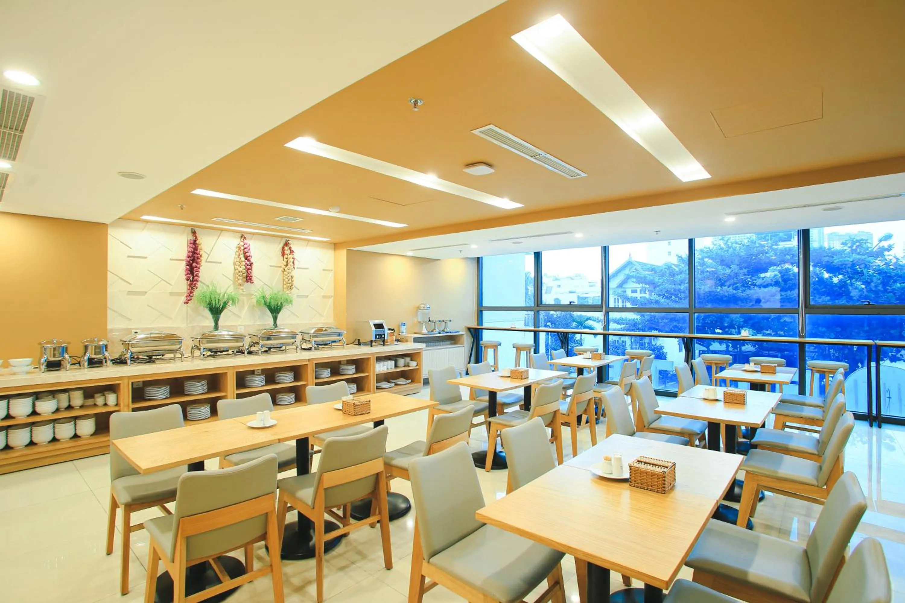 Restaurant/places to eat in Elite Hotel Nha Trang