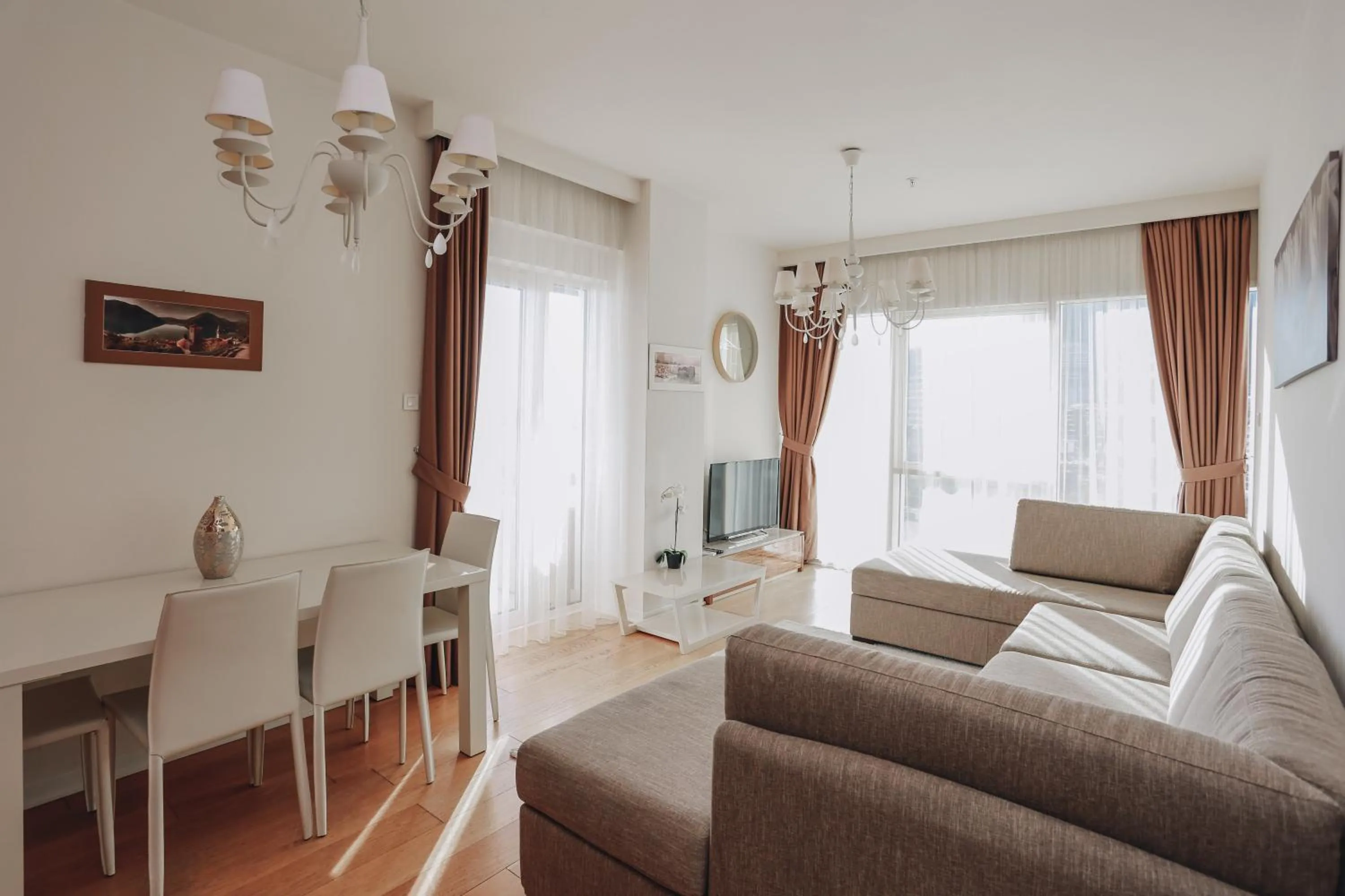 Seating area in Lux Apartments Sunrior