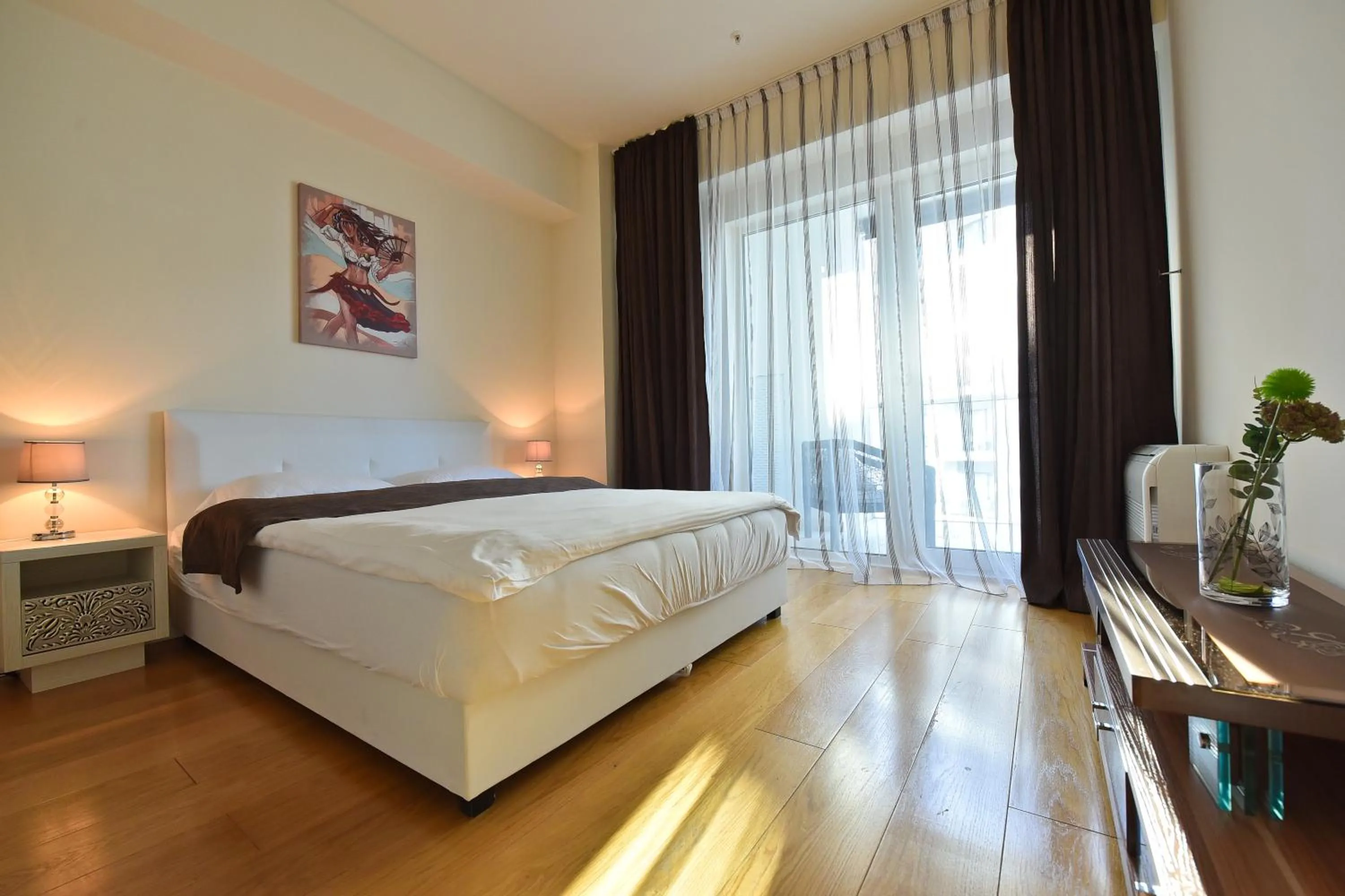 Decorative detail, Bed in Lux Apartments Sunrior