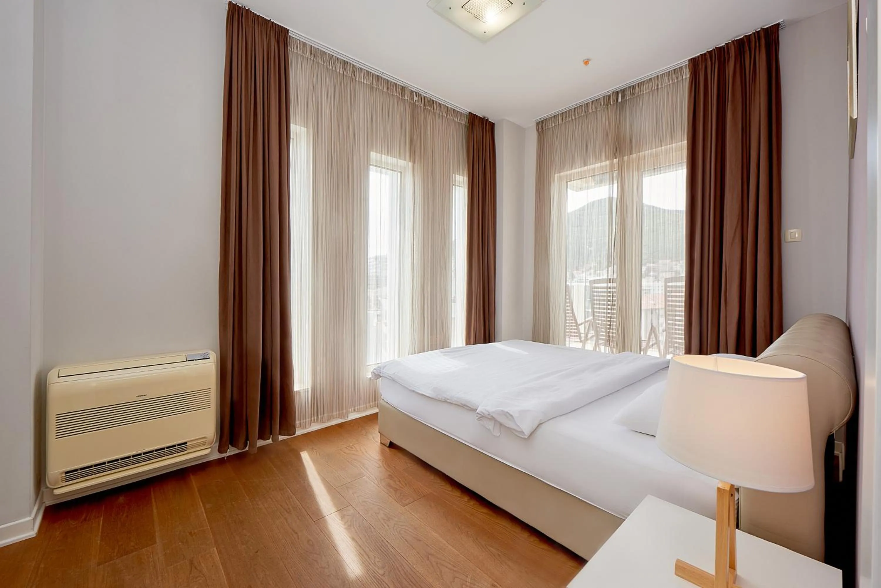 Bedroom, Bed in Lux Apartments Sunrior