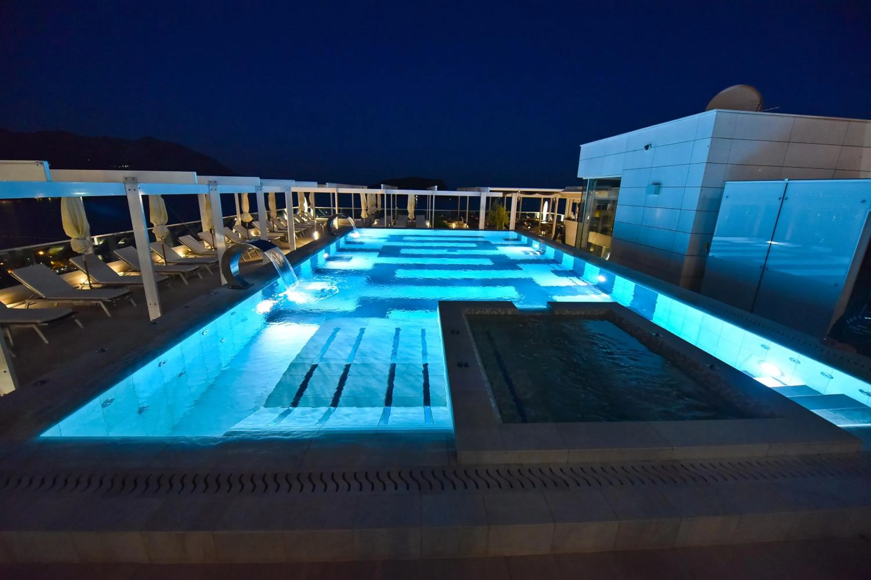Swimming pool in Lux Apartments Sunrior