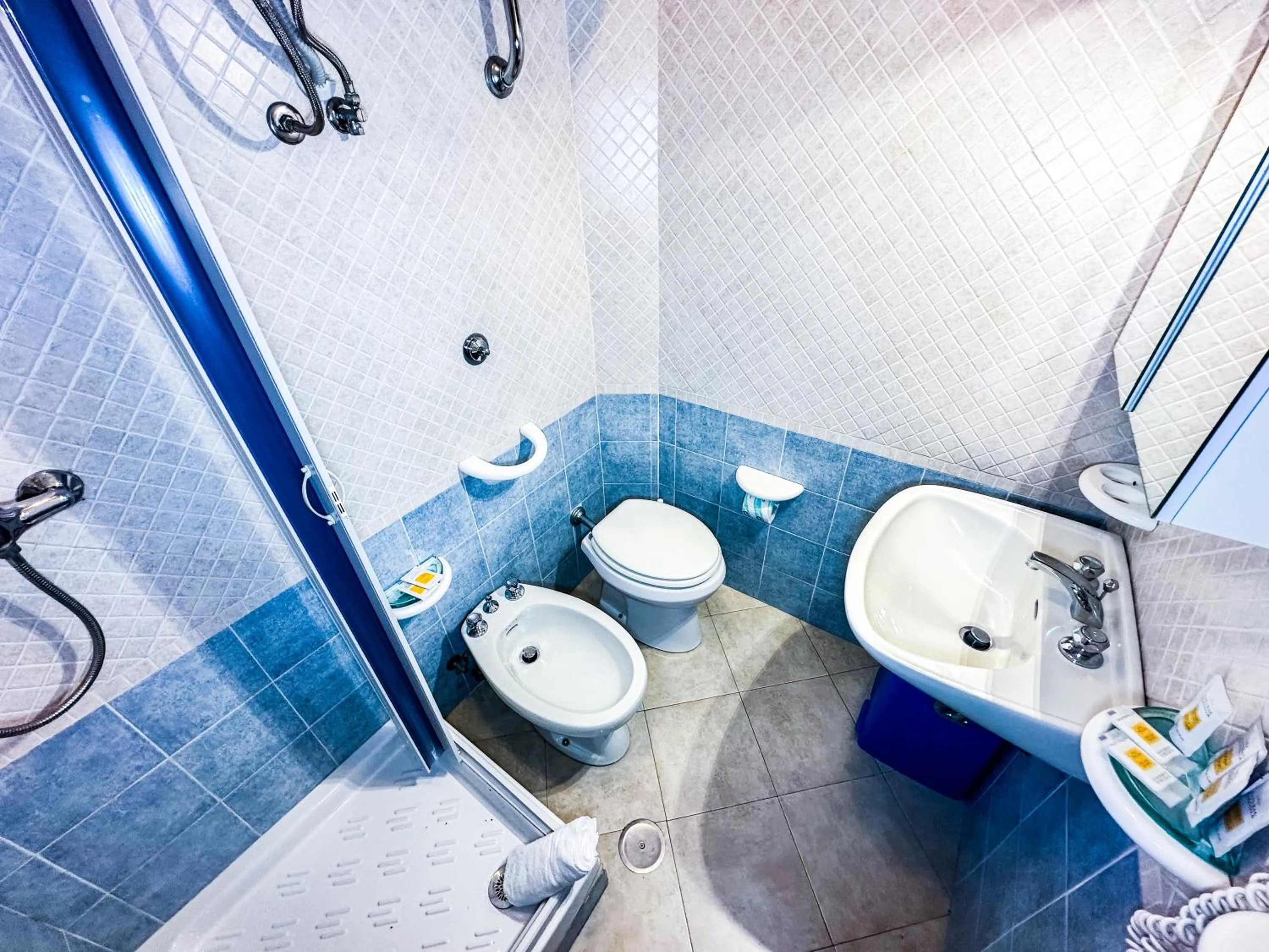 Toilet in Residence Hotel La Pelosetta