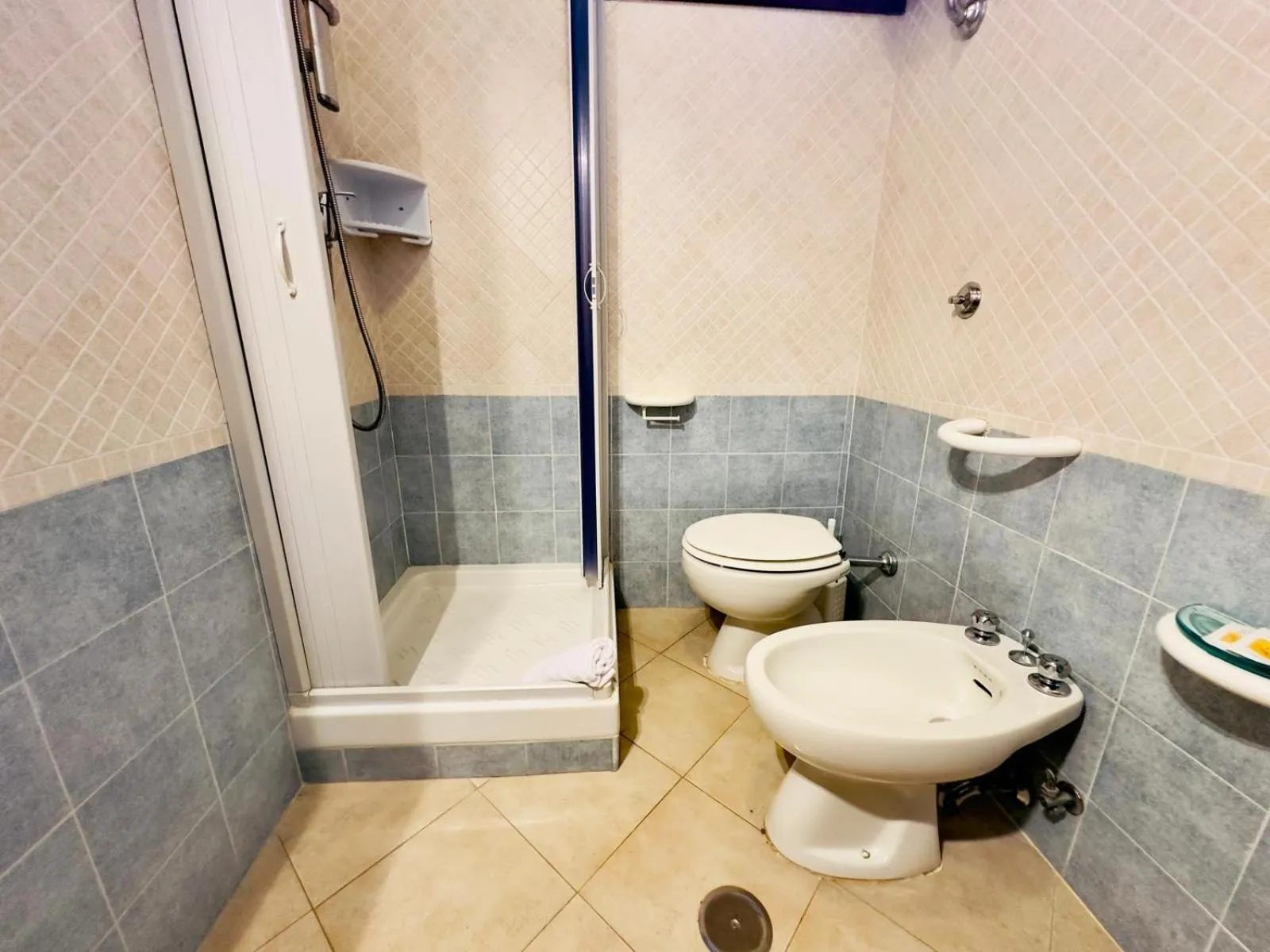 Toilet in Residence Hotel La Pelosetta