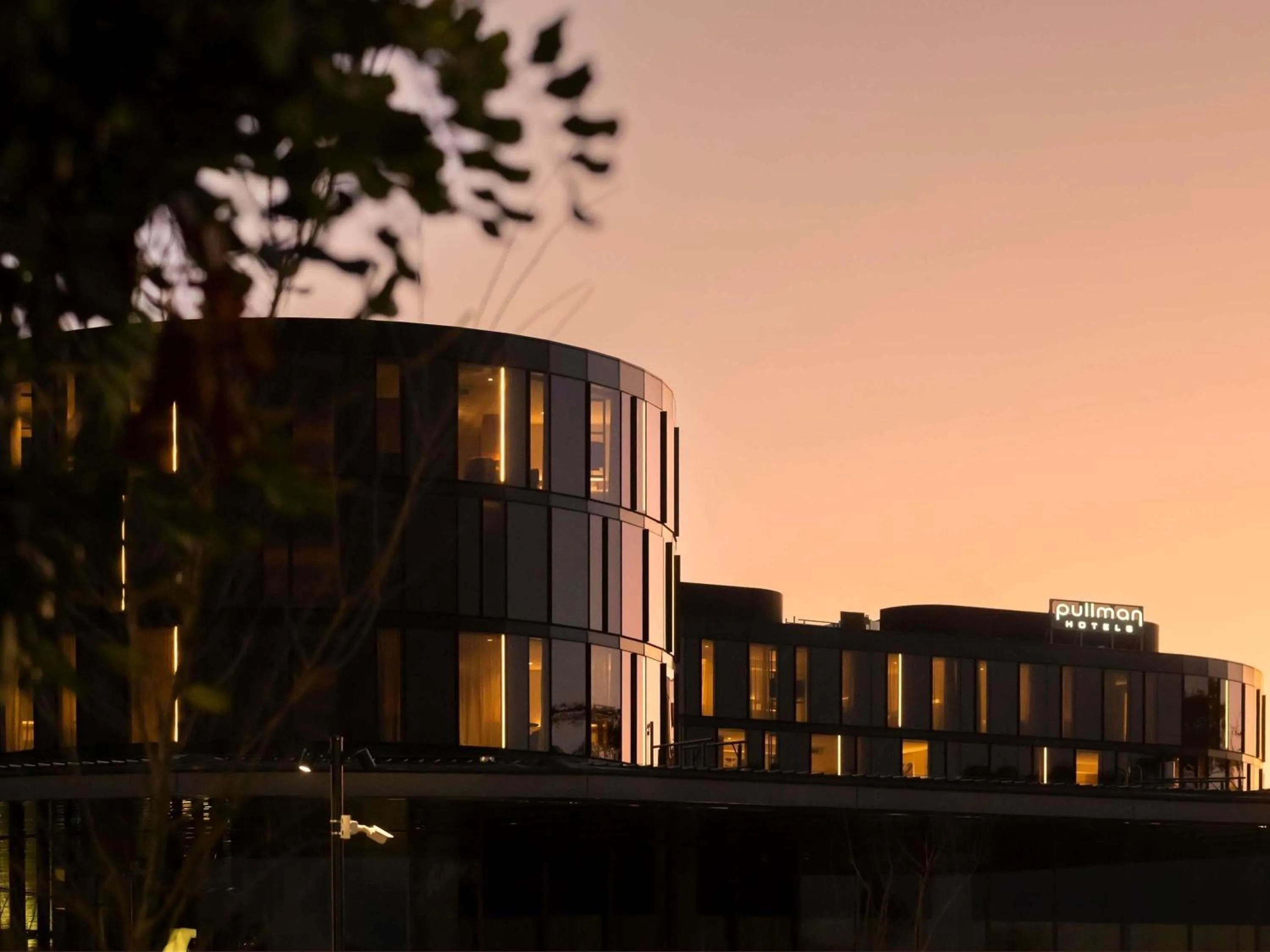 Property building in Pullman Sydney Penrith