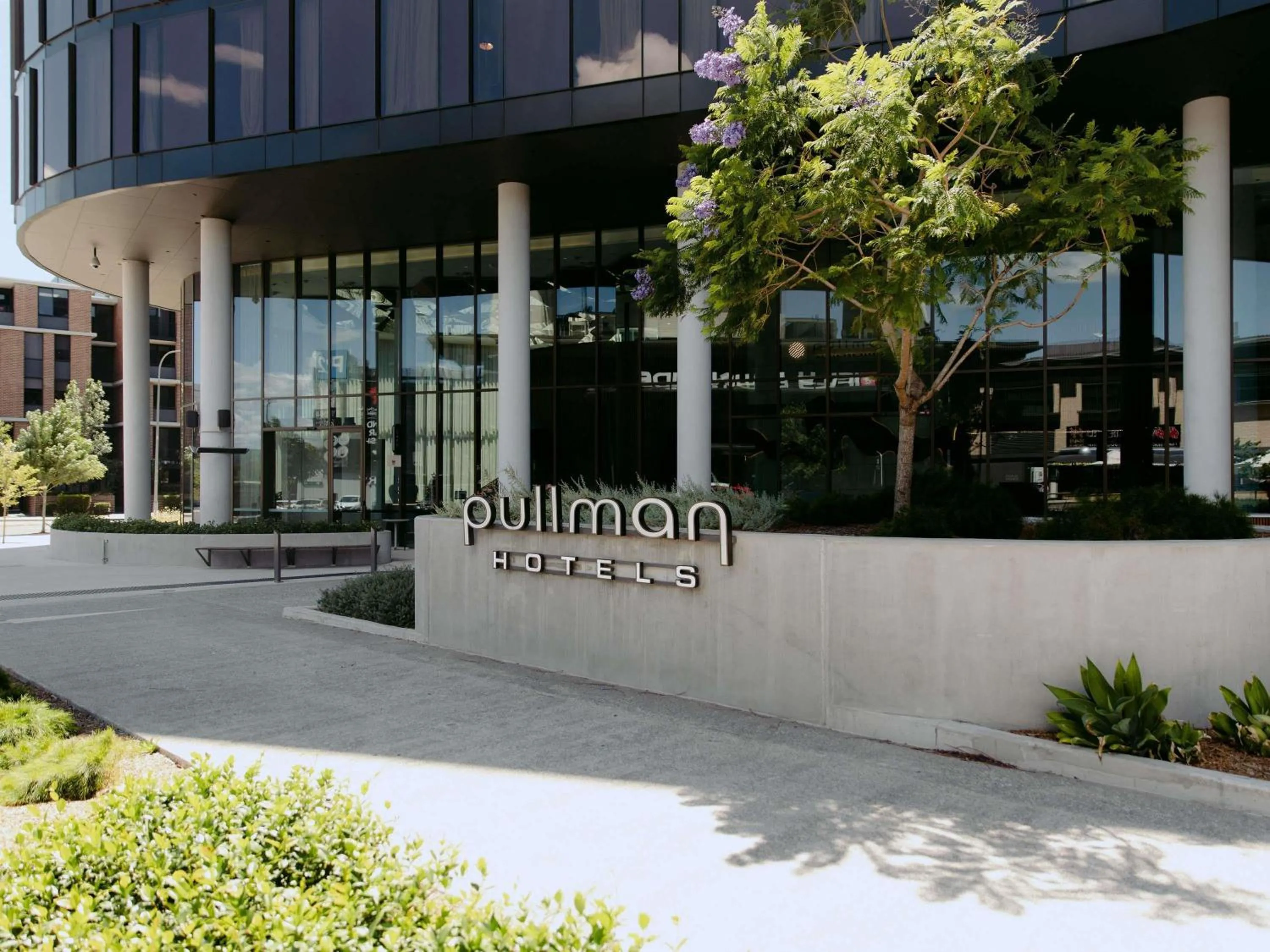 Property building in Pullman Sydney Penrith