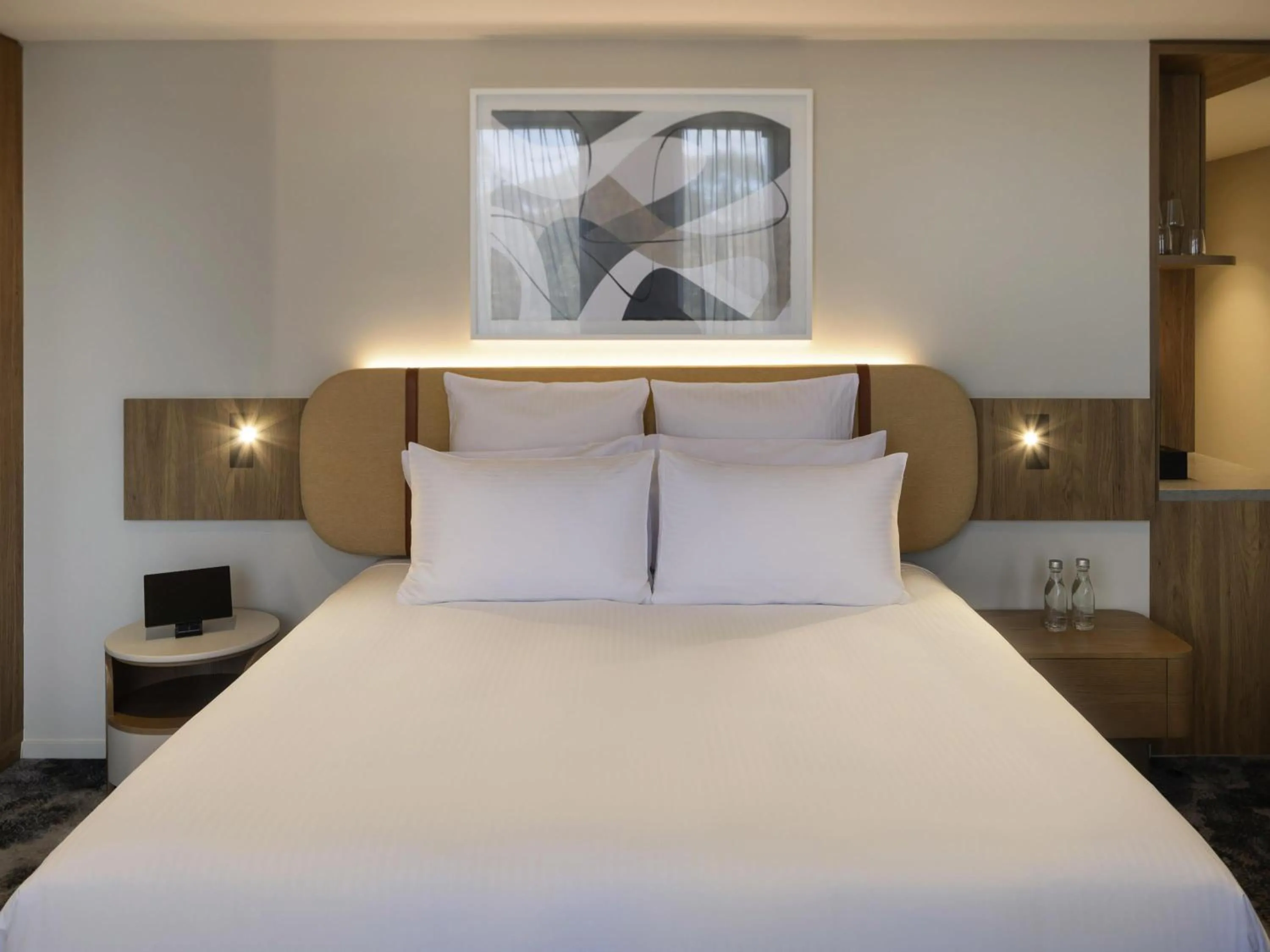 Bedroom, Bed in Pullman Sydney Penrith