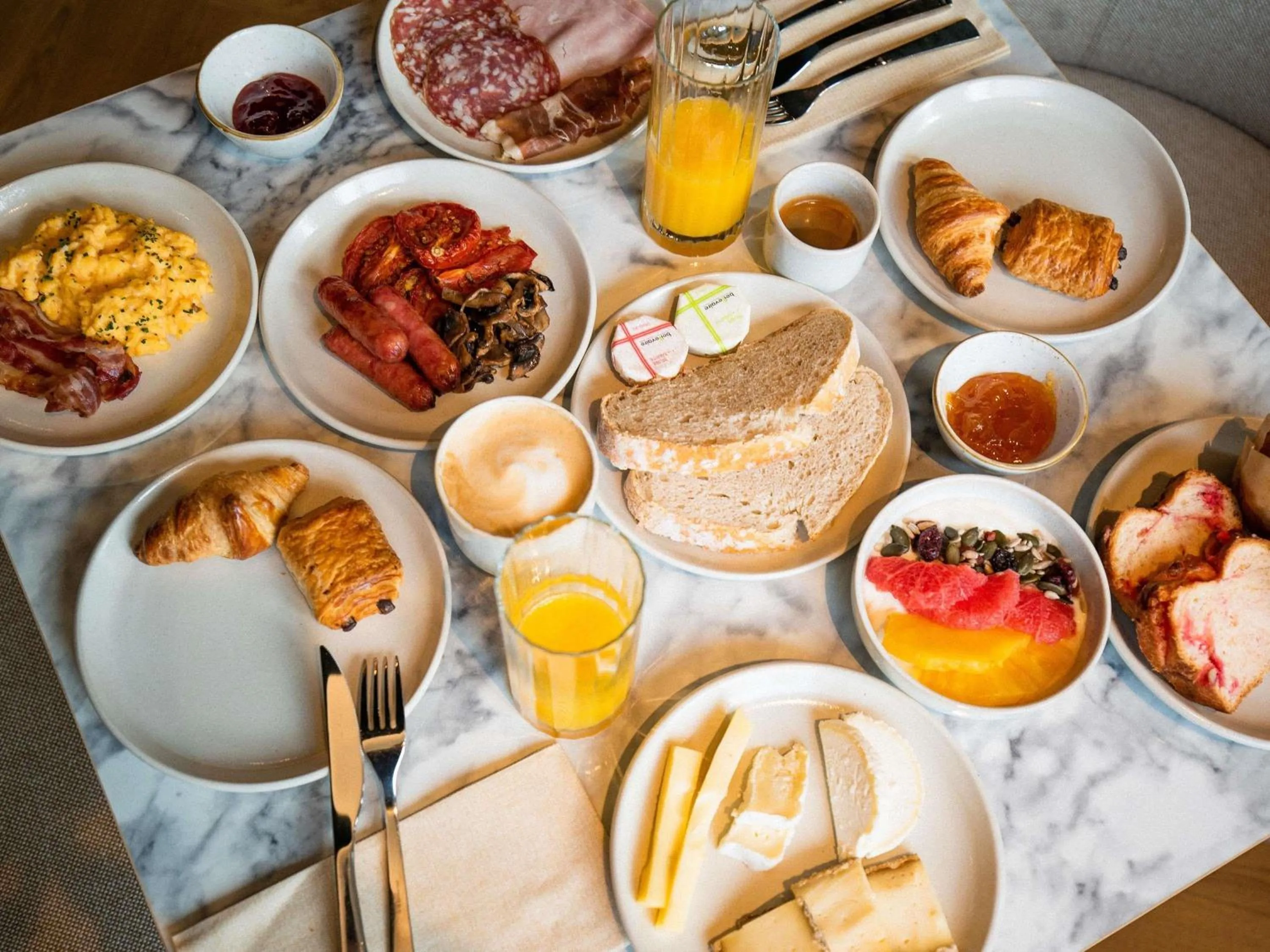 Breakfast in TRIBE Lyon Croix Rousse