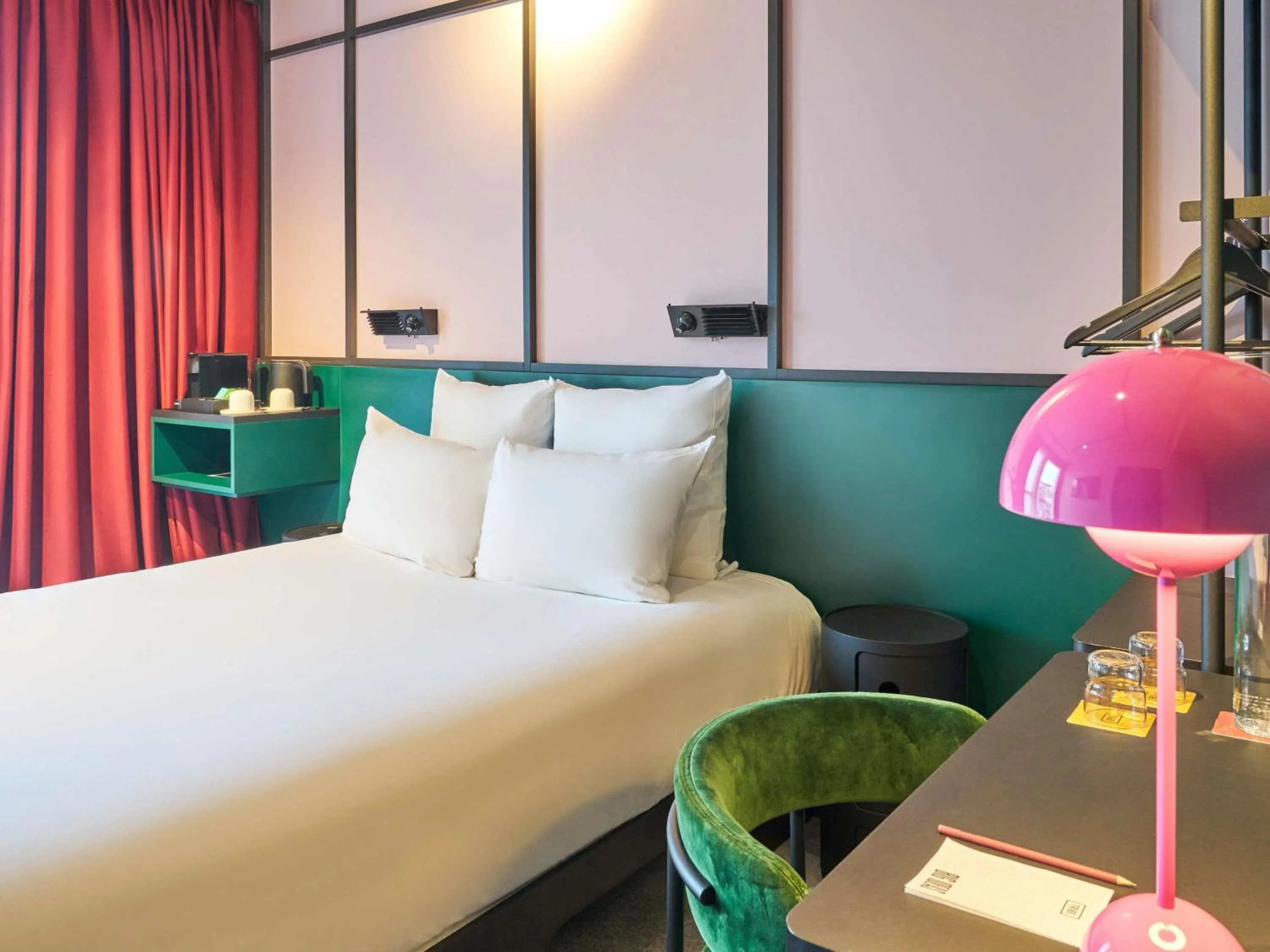 Bedroom, Bed in TRIBE Lyon Croix Rousse