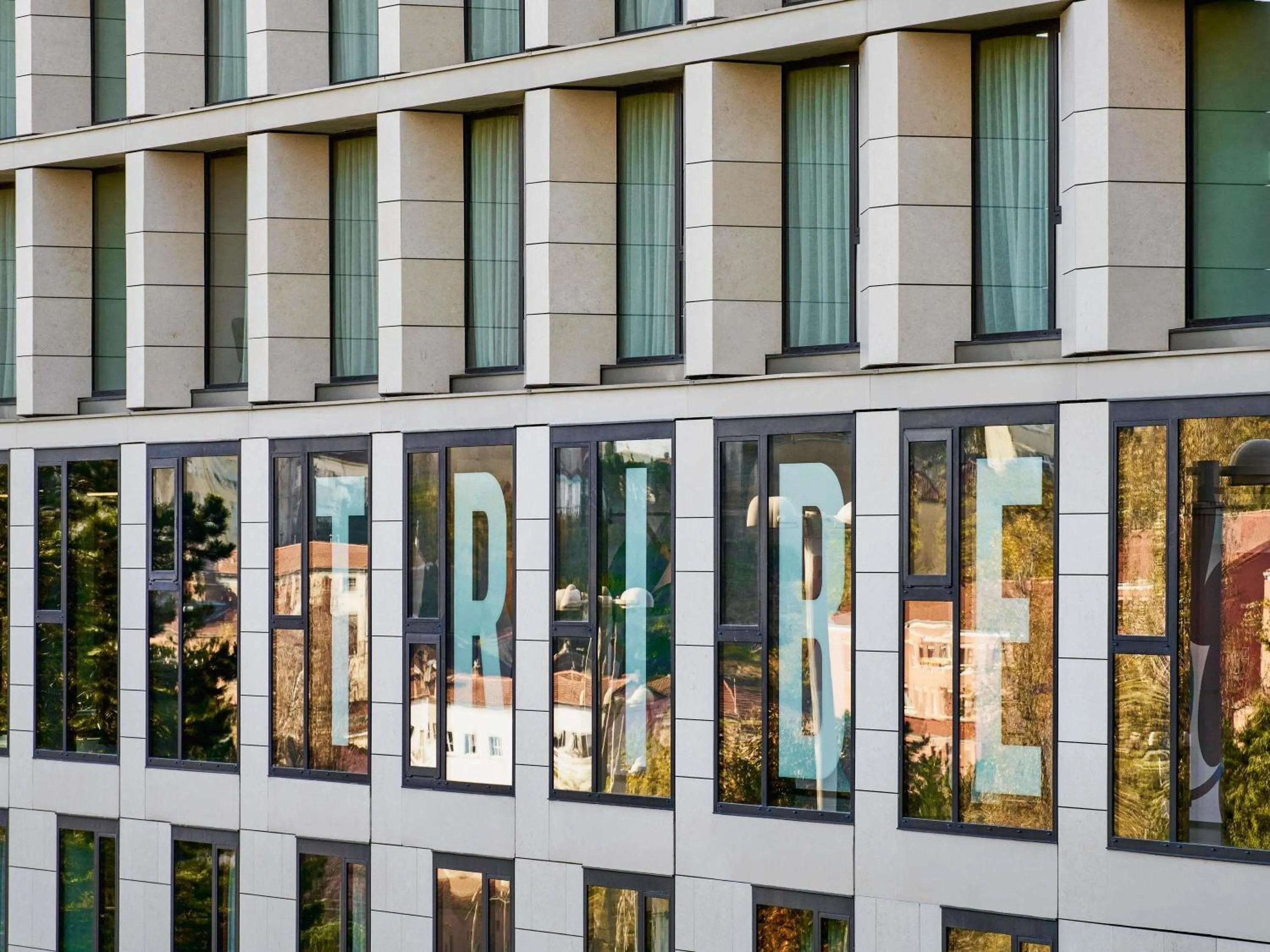 Property building in TRIBE Lyon Croix Rousse