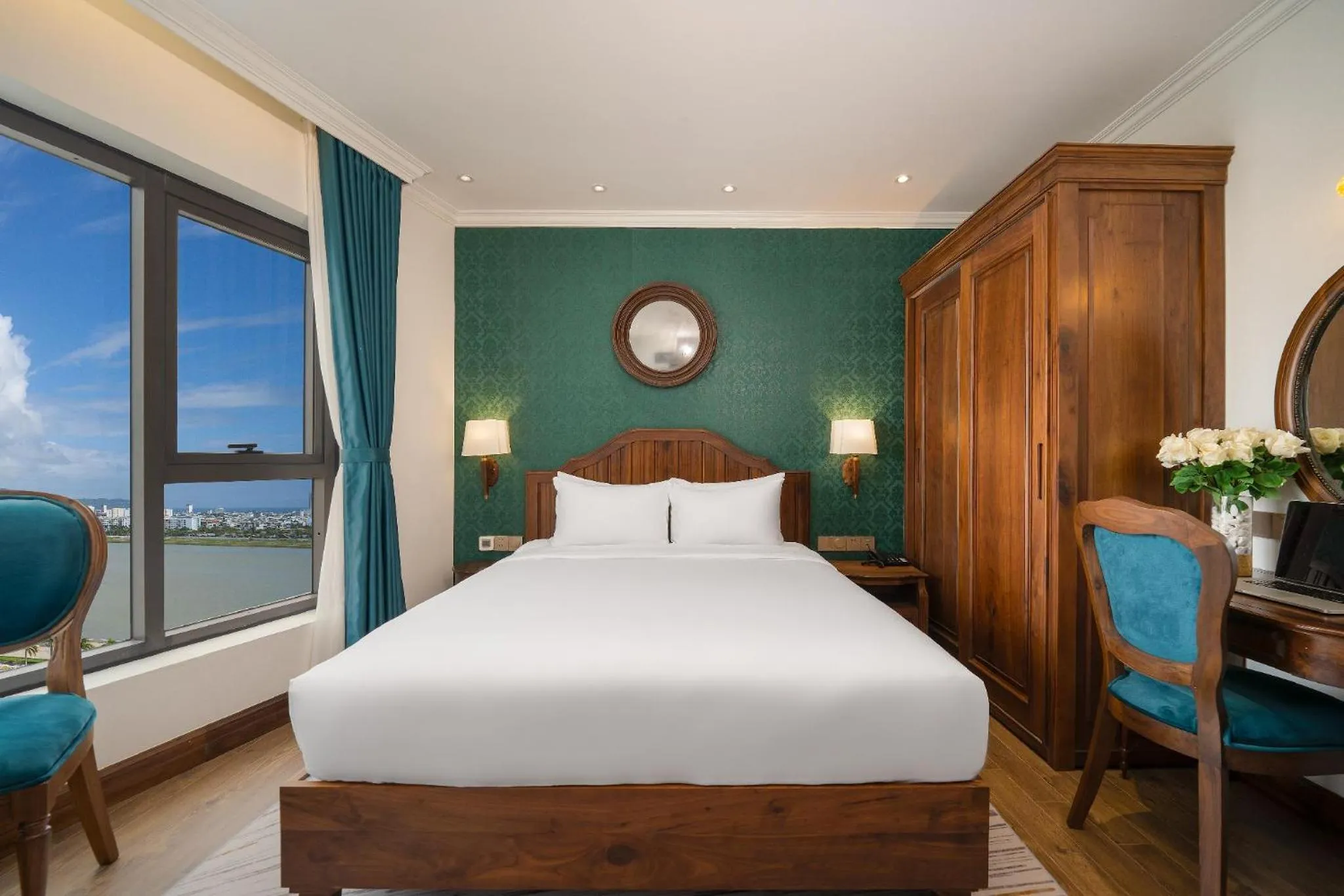 Bed in La Belle Vie Boutique Hotel