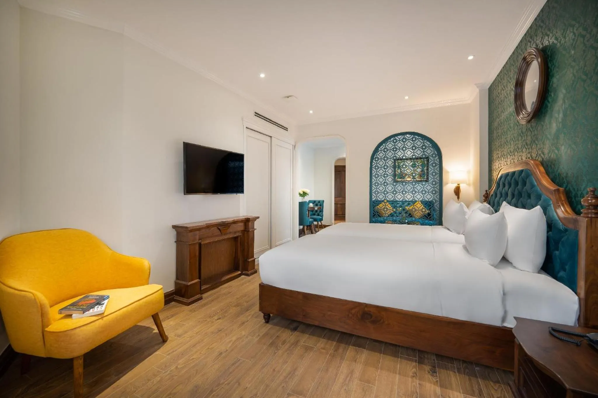 Bed in La Belle Vie Boutique Hotel