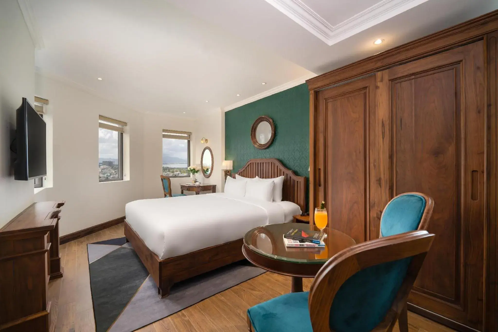 Photo of the whole room, Bed in La Belle Vie Boutique Hotel Photo of the whole room, Bed in La Belle Vie Boutique Hotel