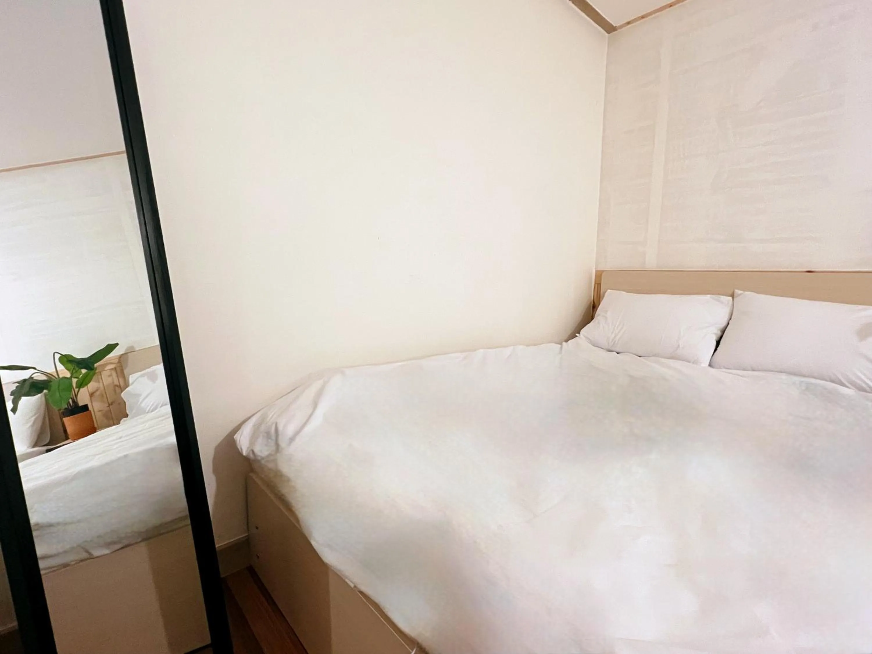 Bedroom, Bed in Jnineguesthouse