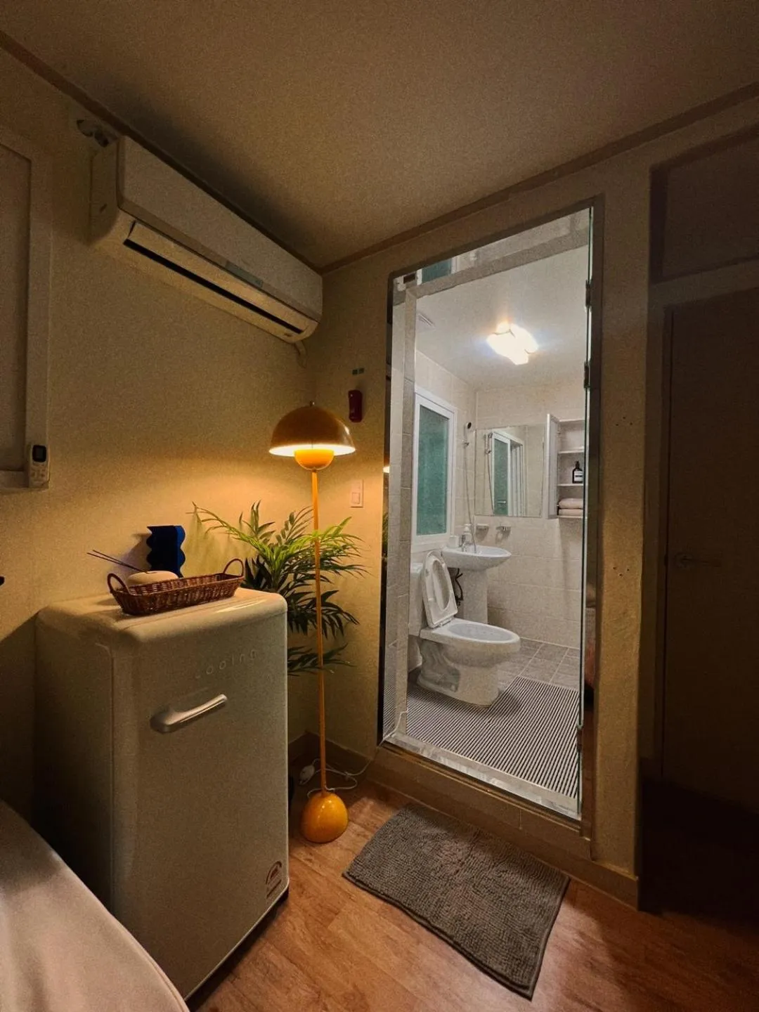 Shower in Jnineguesthouse