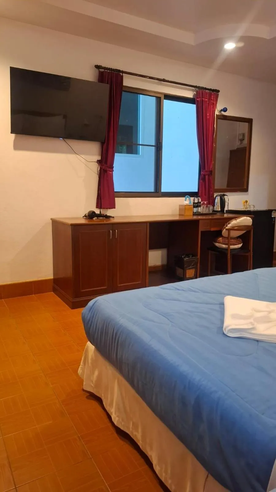 TV and multimedia, Bed in Oceanview Bungalows by EAT