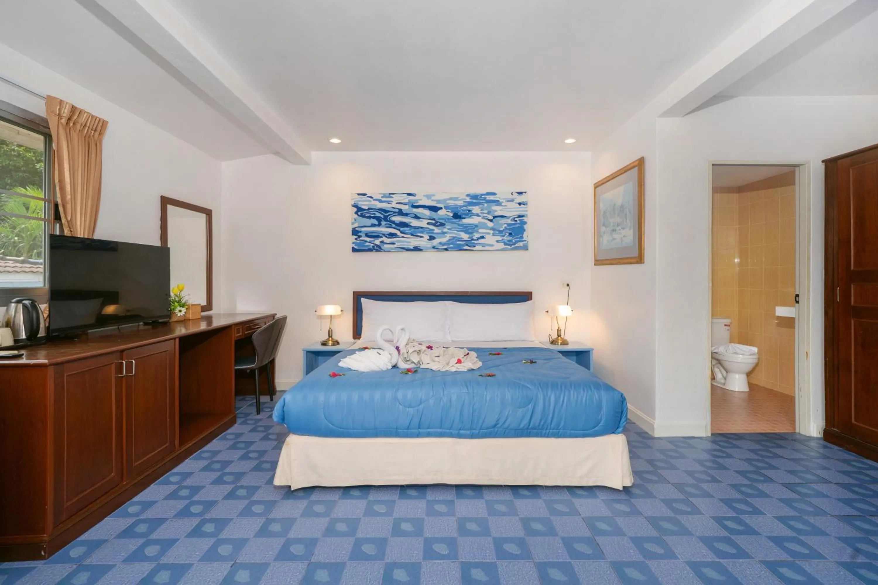 Property building, Bed in Oceanview Bungalows by EAT