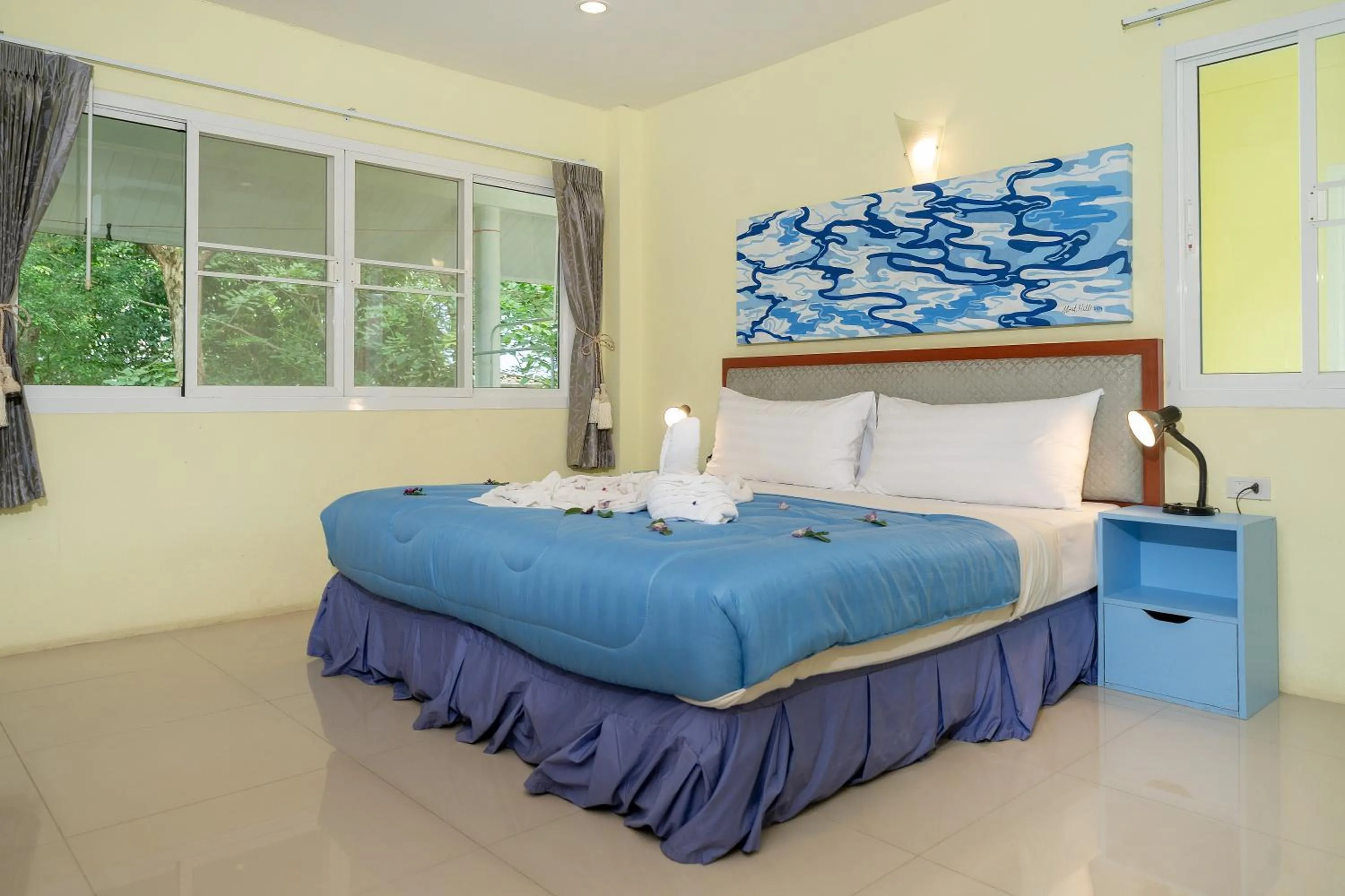 Bedroom, Bed in Oceanview Bungalows by EAT