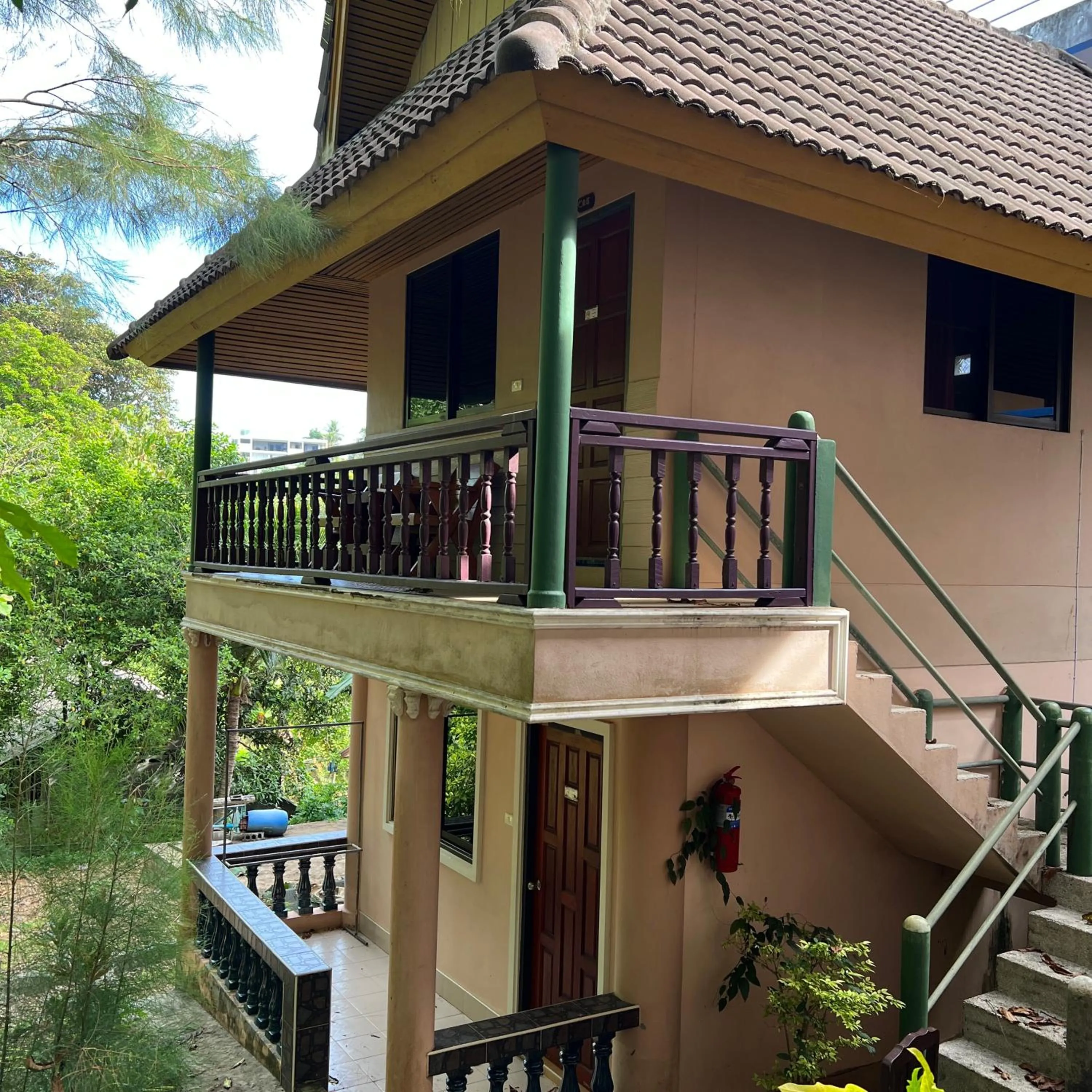 Property building in Kata Villa Merit Hill Bungalows
