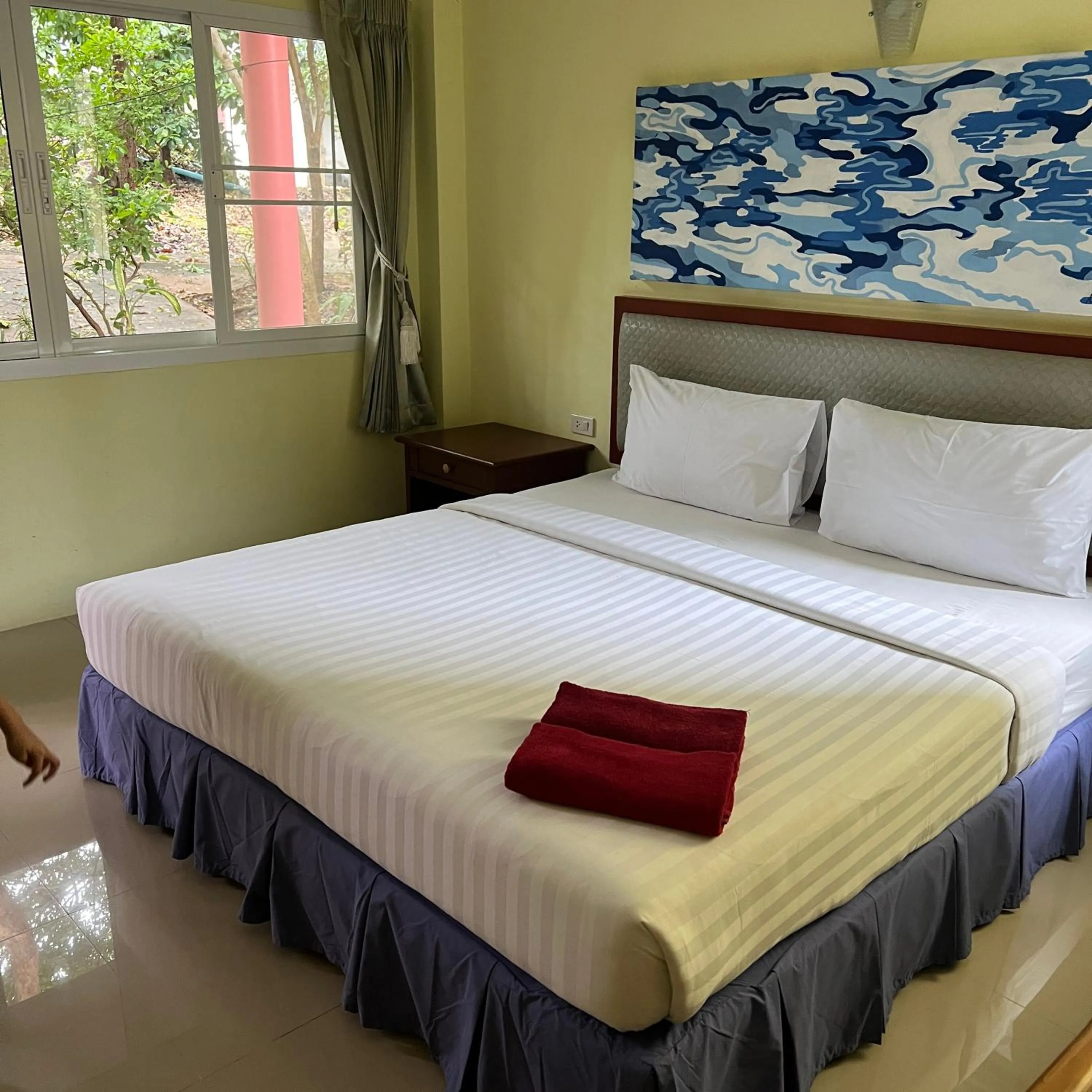 Bedroom, Bed in Kata Villa Merit Hill Bungalows