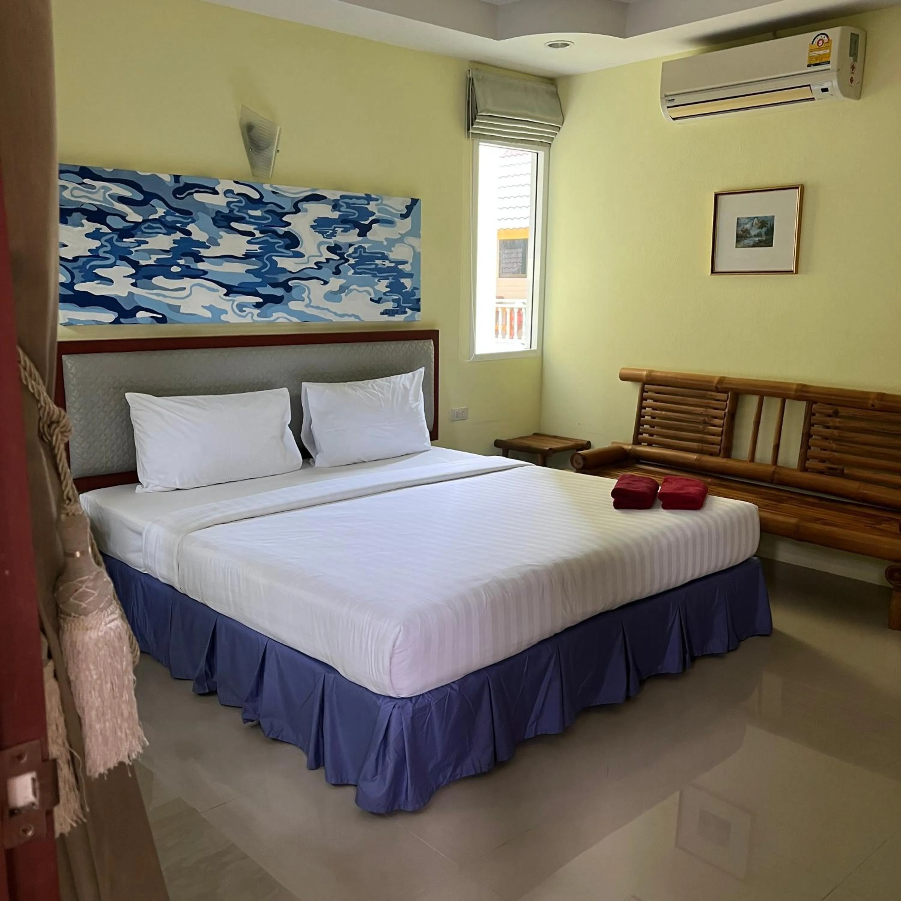 Bedroom, Bed in Kata Villa Merit Hill Bungalows