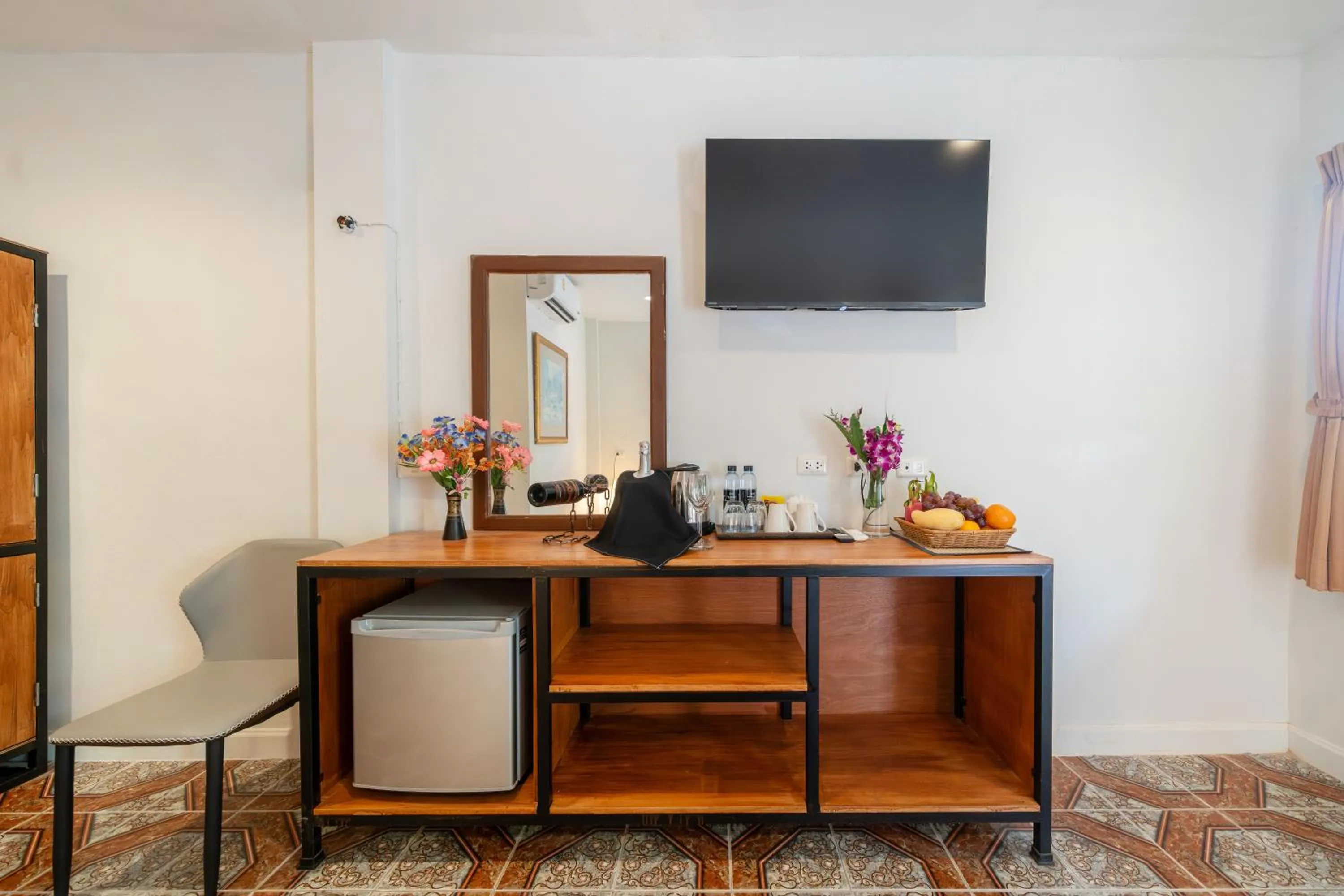 Coffee/tea facilities in Oceanview Bungalows by EAT