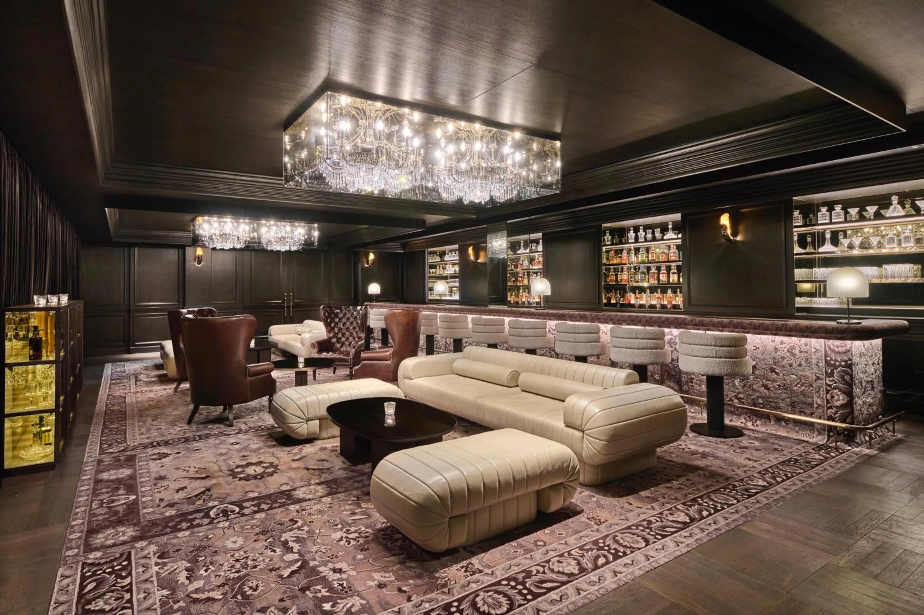 Lounge or bar in Kimpton Qiantan Shanghai by IHG