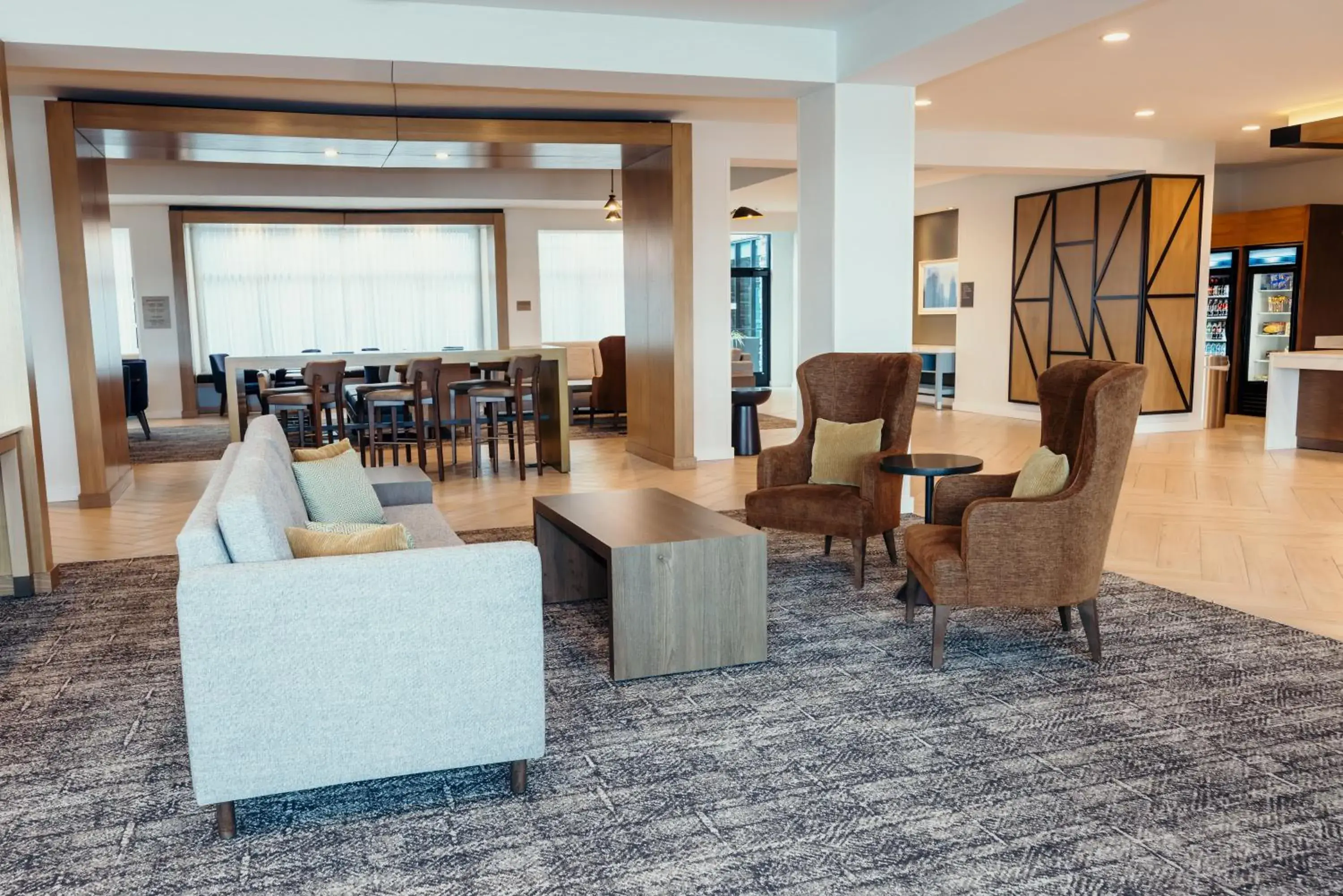 Lobby or reception in STAYBRIDGE SUITES Des Moines North - Ankeny by IHG Lobby or reception in STAYBRIDGE SUITES Des Moines North - Ankeny by IHG