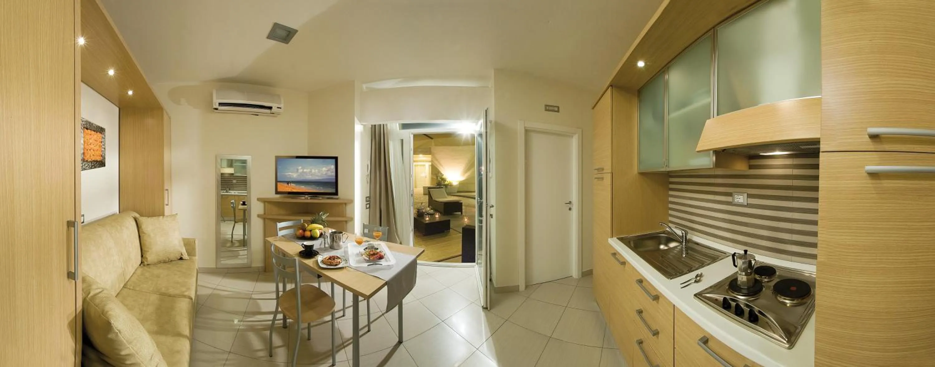 Kitchen or kitchenette in Hotel Continental & Residence