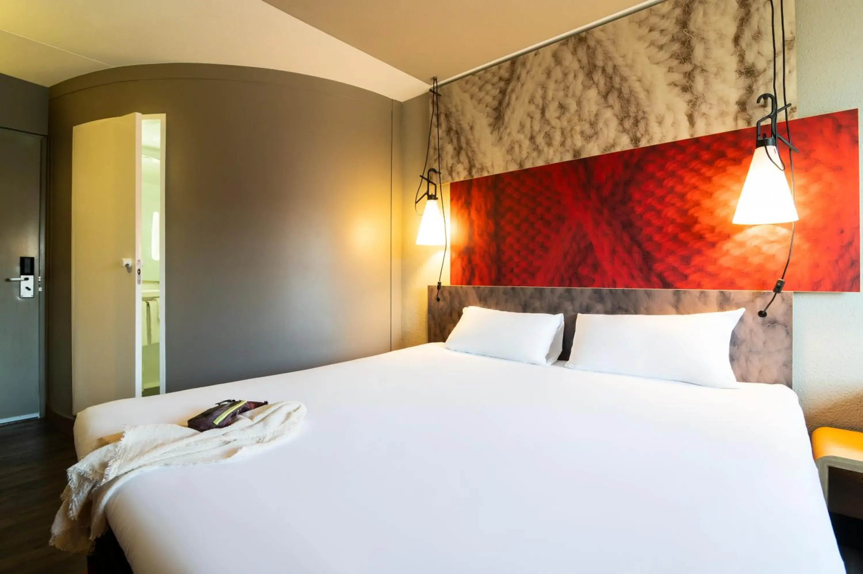 Bed in ibis Amsterdam Centre Stopera Bed in ibis Amsterdam Centre Stopera