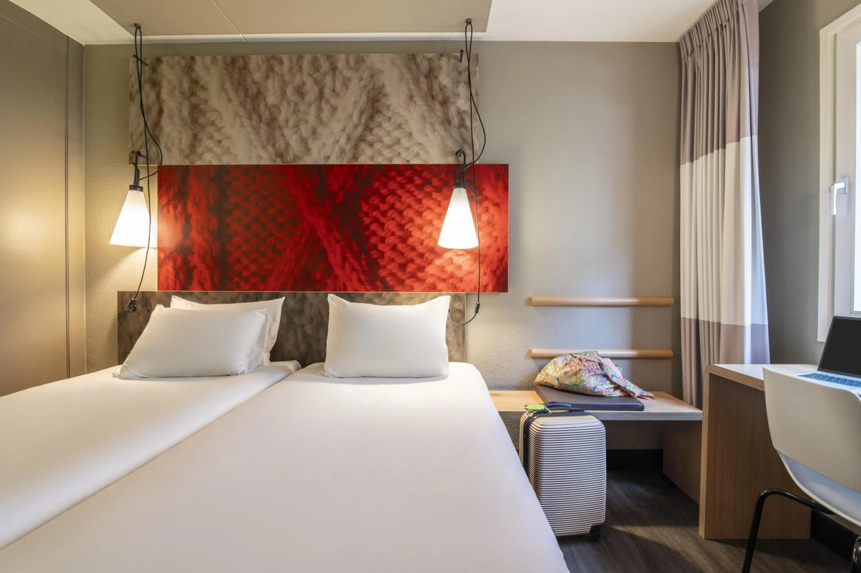 Bedroom, Bed in ibis Amsterdam Centre Stopera