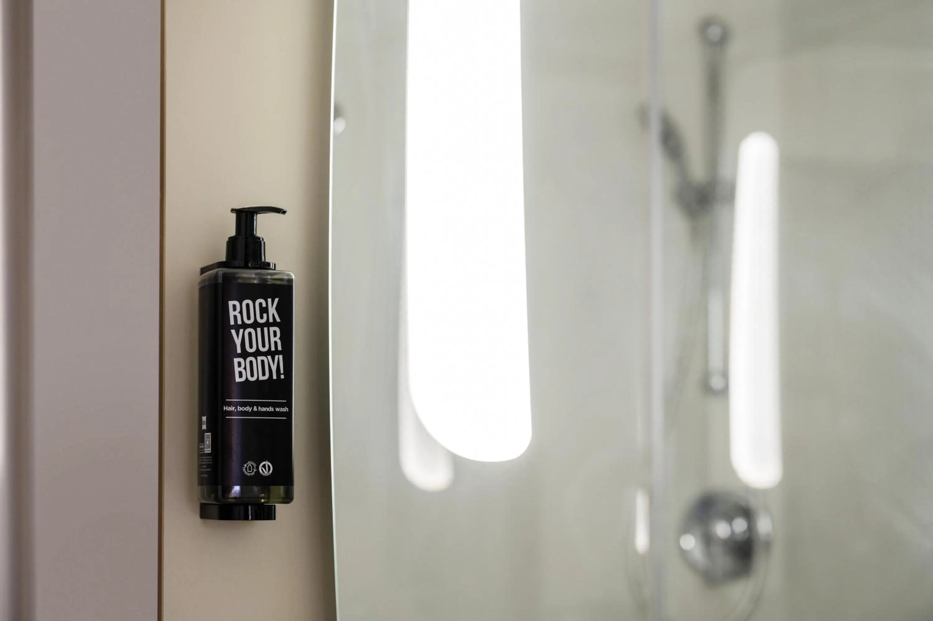 Bathroom in ibis Amsterdam Centre Stopera