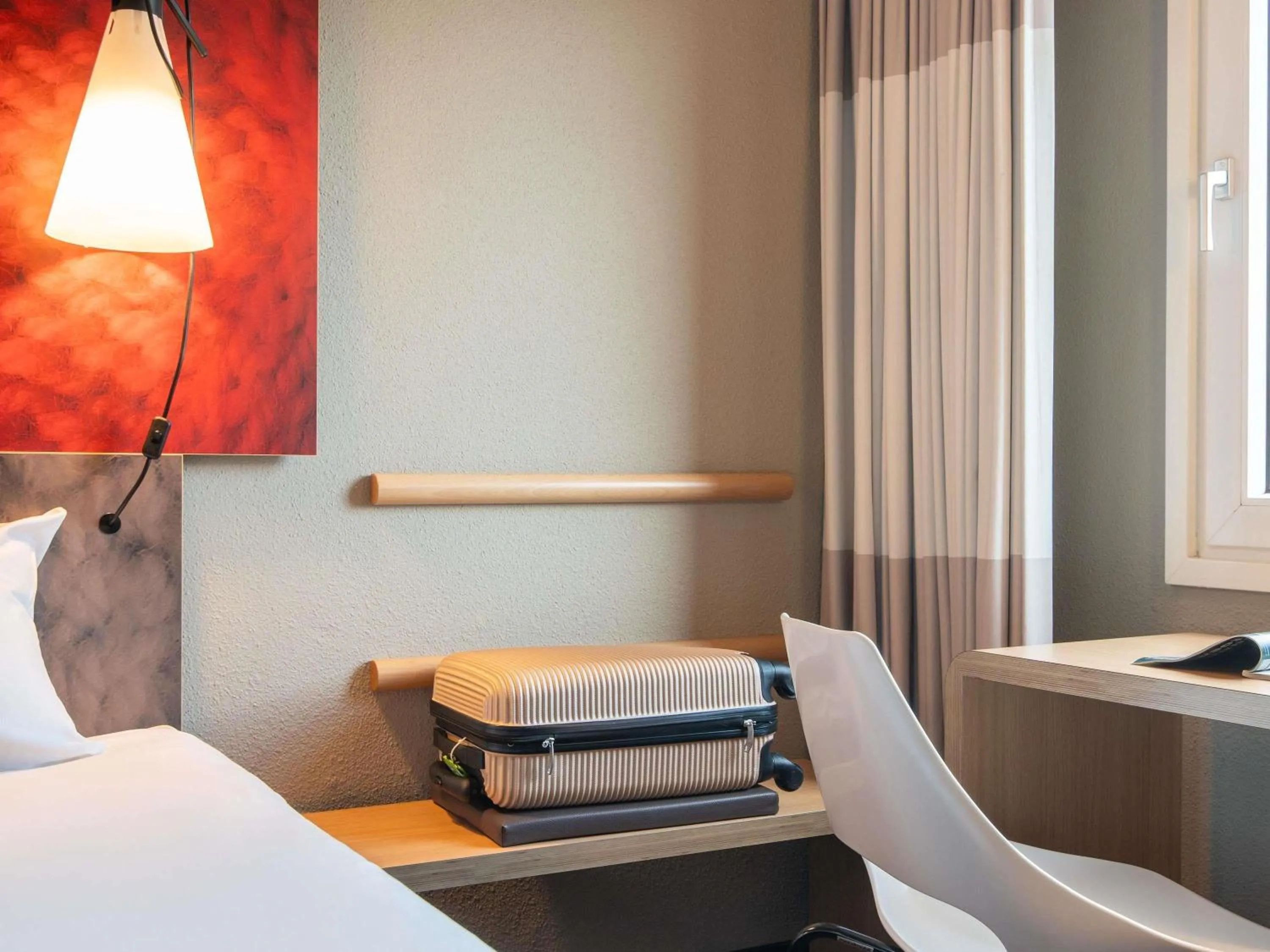 Bedroom, Bed in ibis Amsterdam Centre Stopera