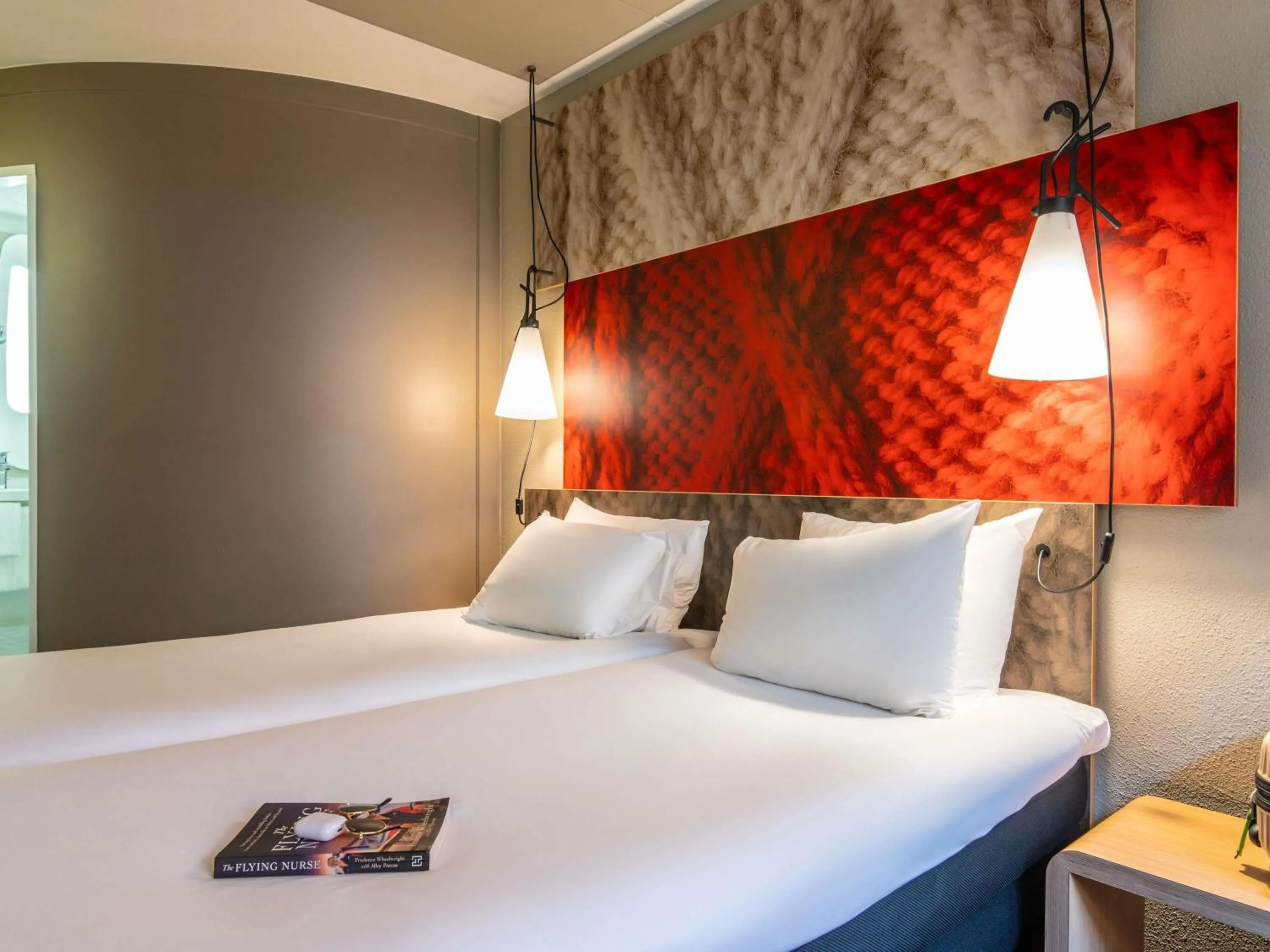 Bedroom, Bed in ibis Amsterdam Centre Stopera