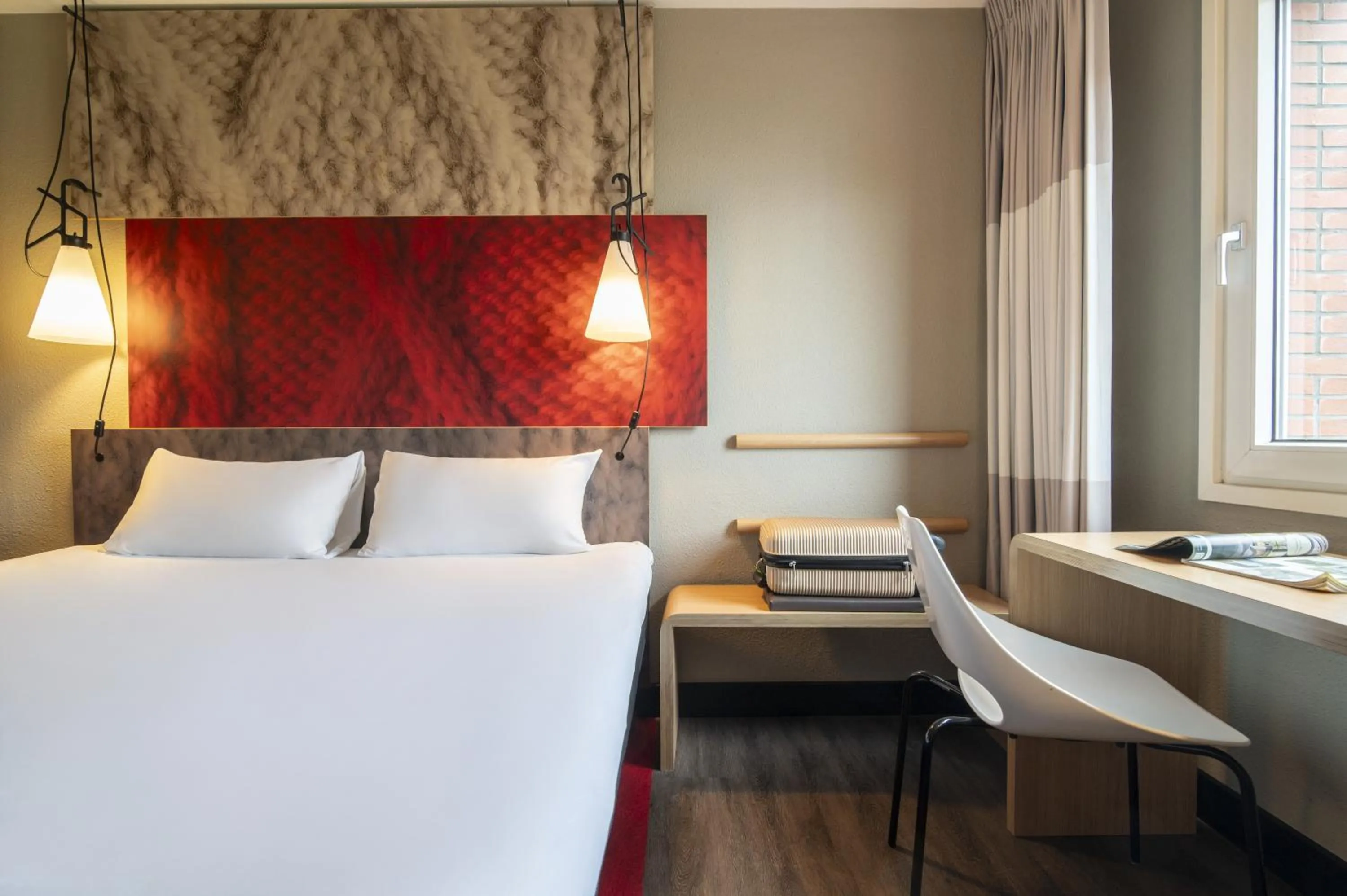 Bedroom, Bed in ibis Amsterdam Centre Stopera