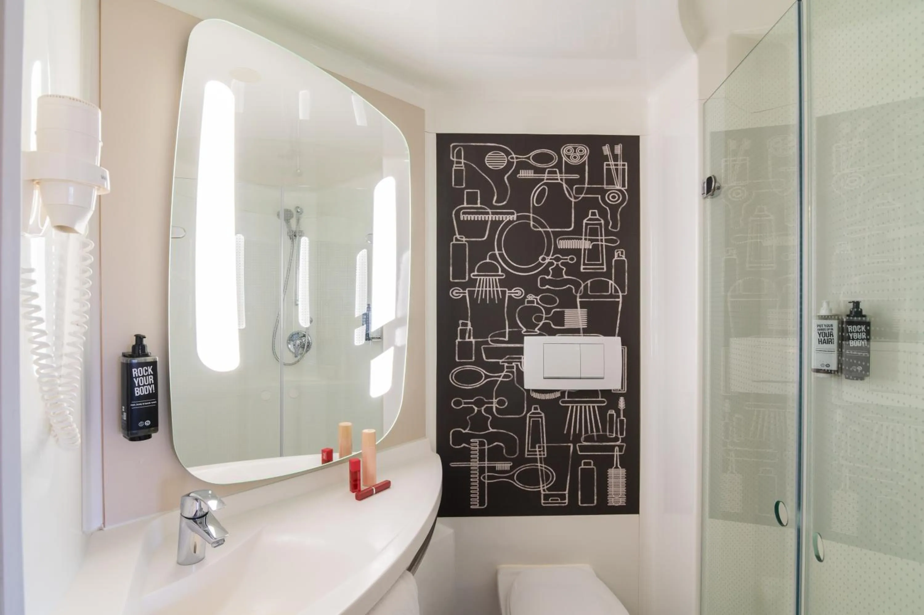 Bathroom in ibis Amsterdam Centre Stopera