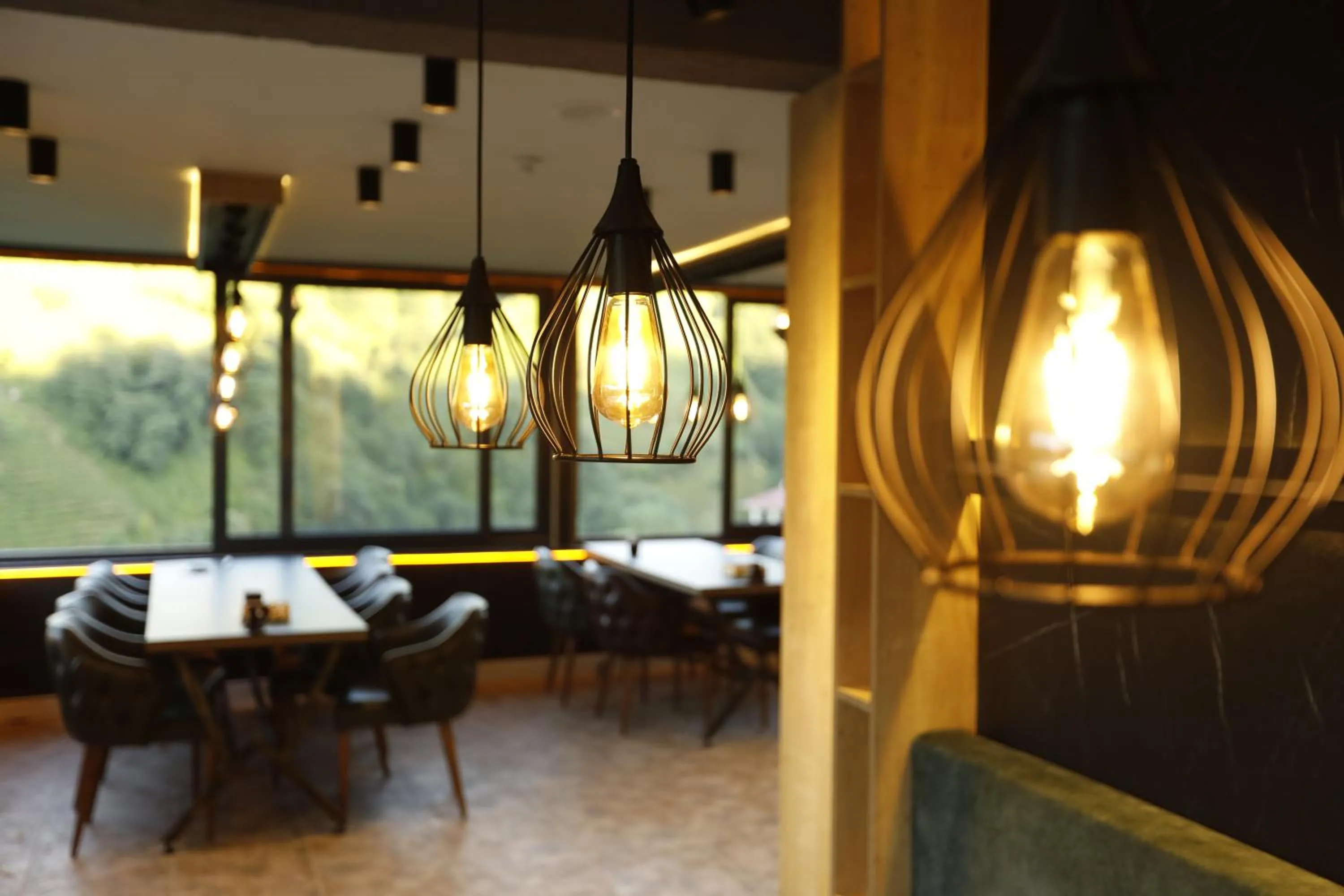 Restaurant/places to eat in Pafuli Bungalov