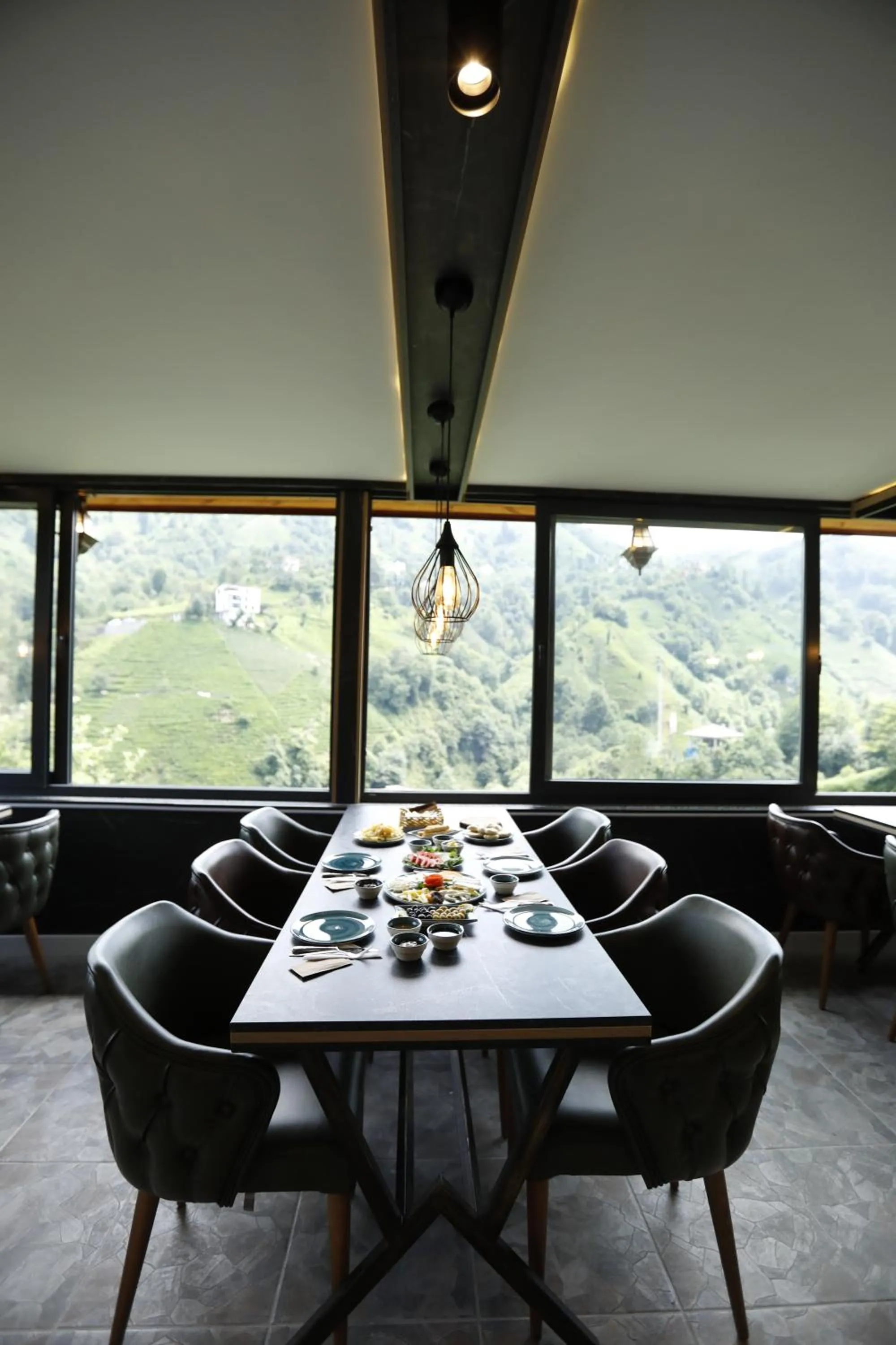 Restaurant/places to eat in Pafuli Bungalov