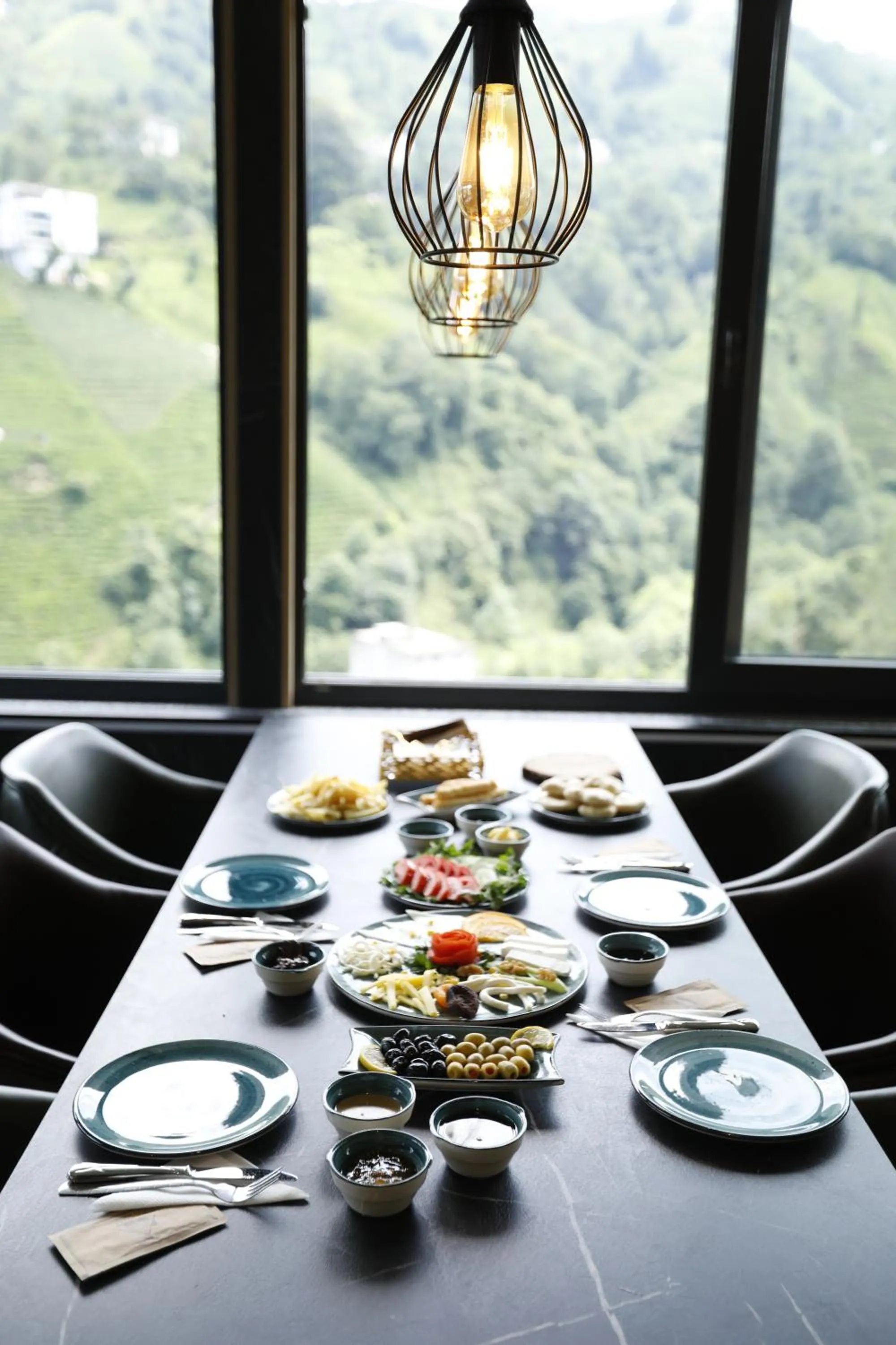 Restaurant/places to eat in Pafuli Bungalov
