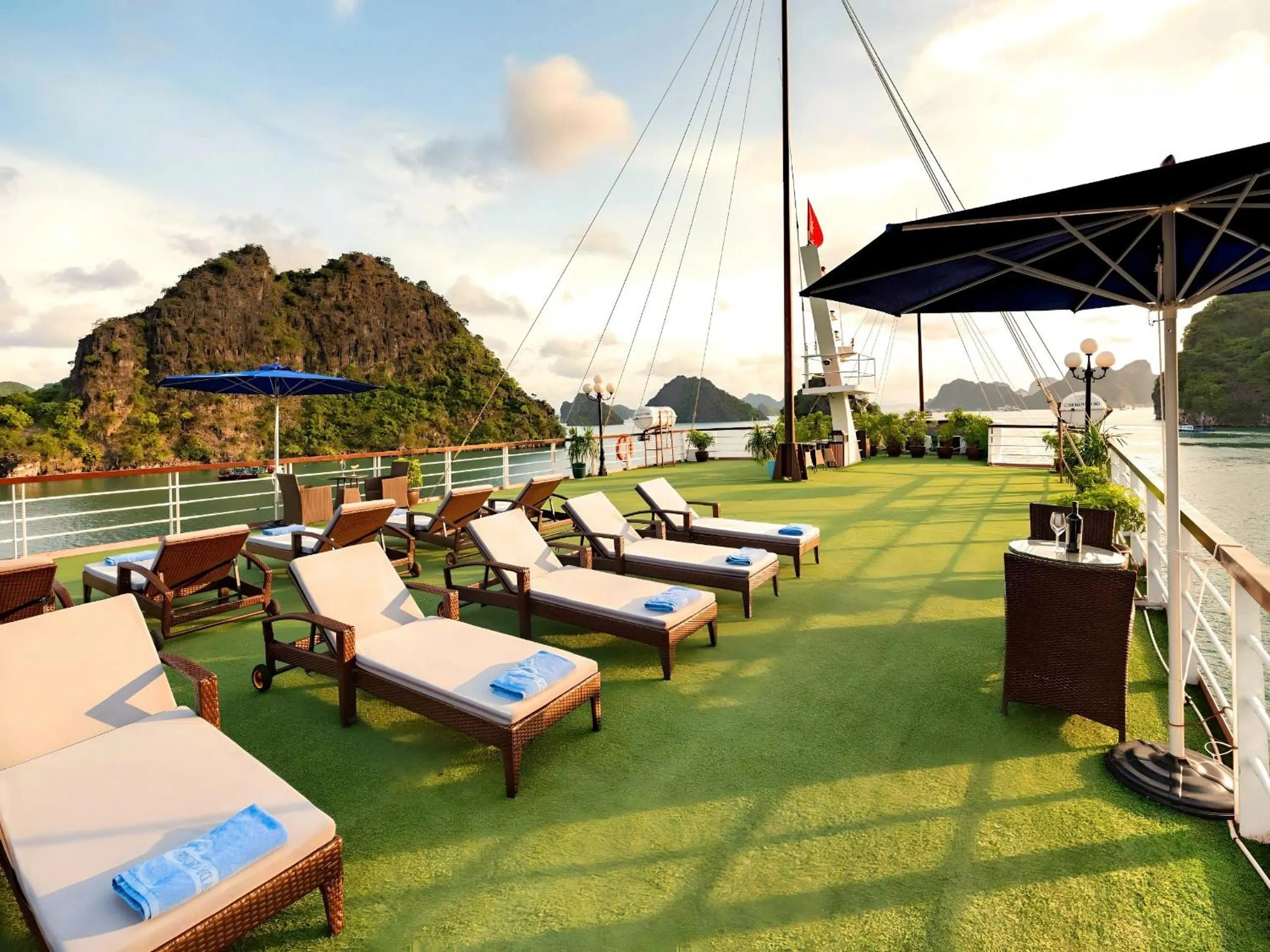 Nearby landmark in Le Journey Elegance Cruise