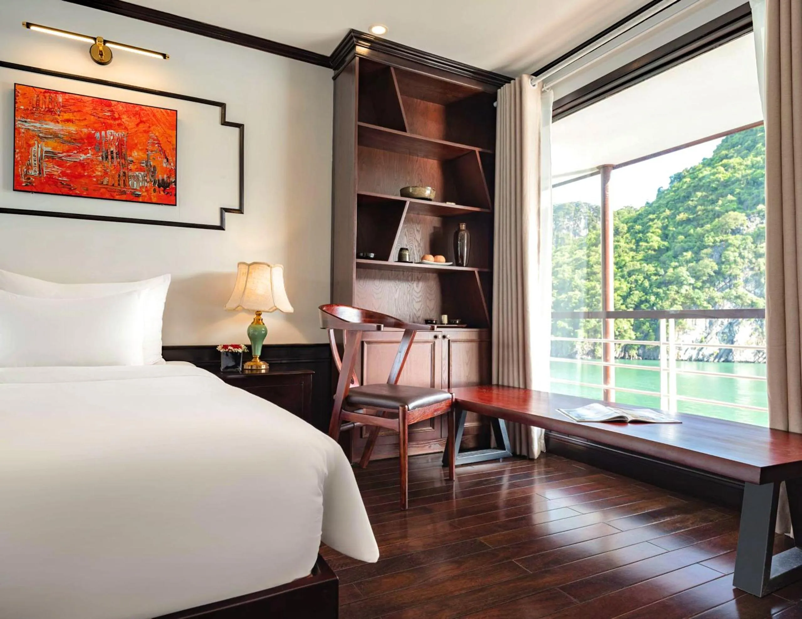 Bed in Le Journey Elegance Cruise