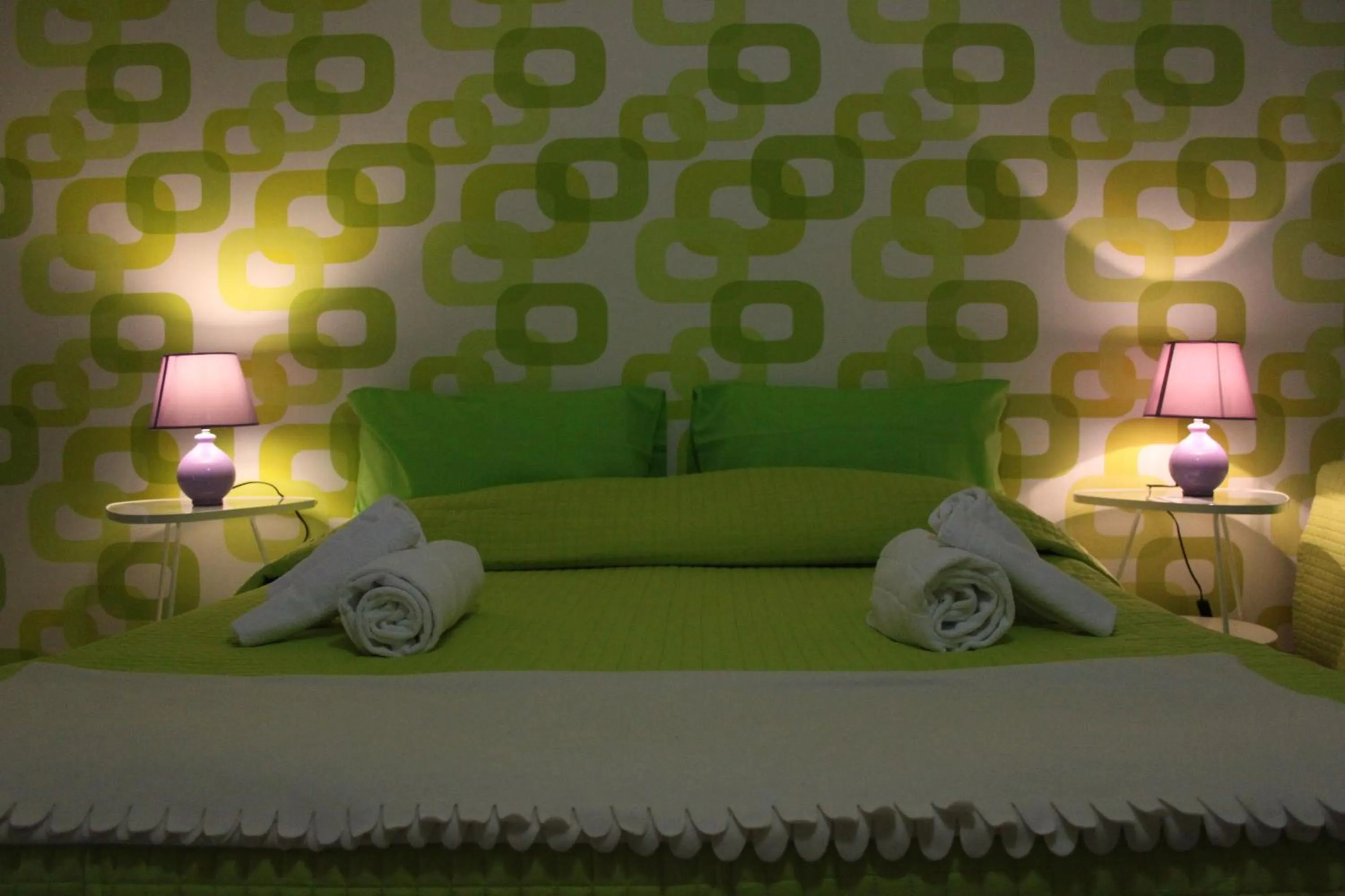 Decorative detail, Bed in B&B Dietro l'Angolo