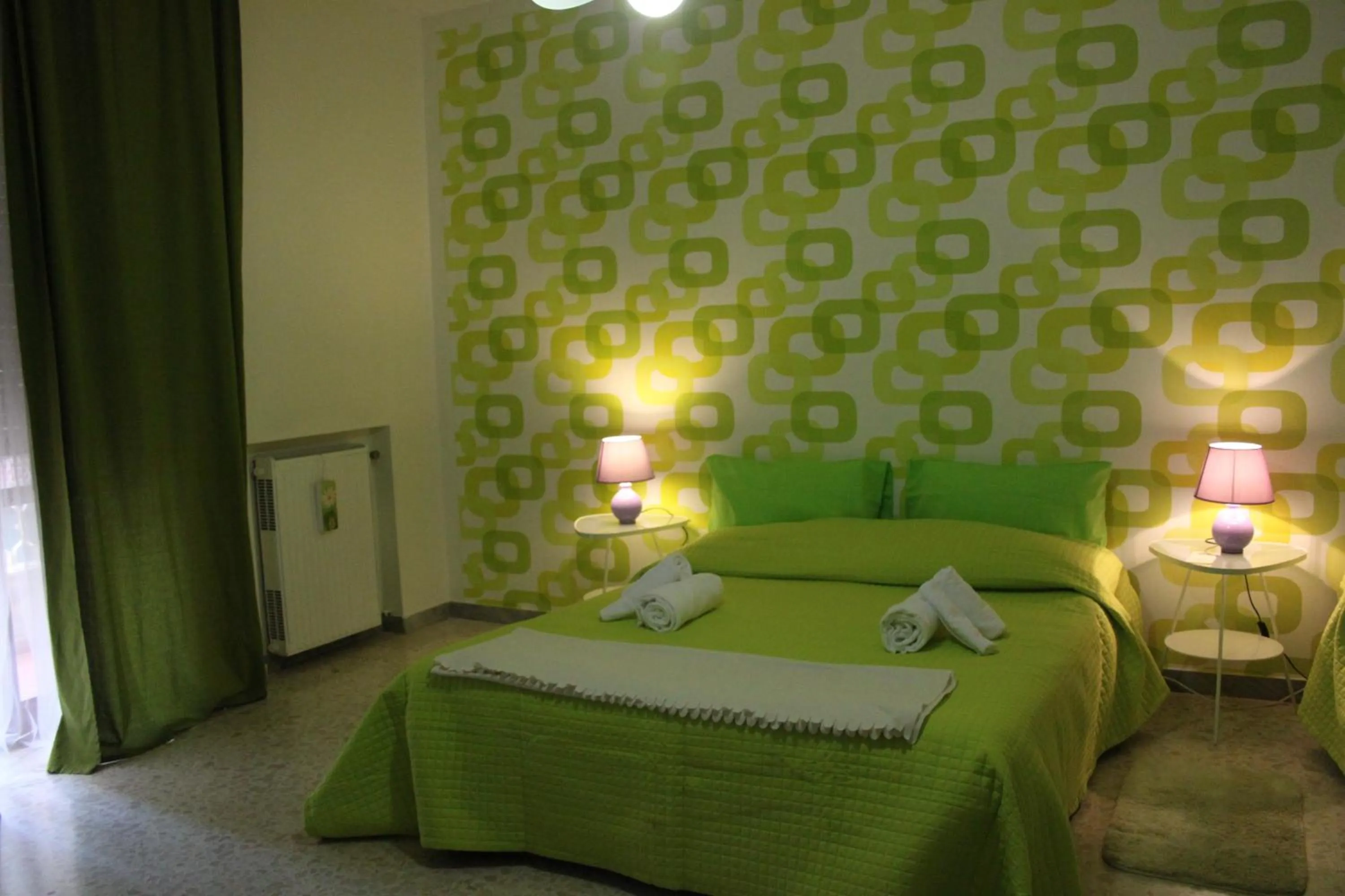 Decorative detail, Bed in B&B Dietro l'Angolo